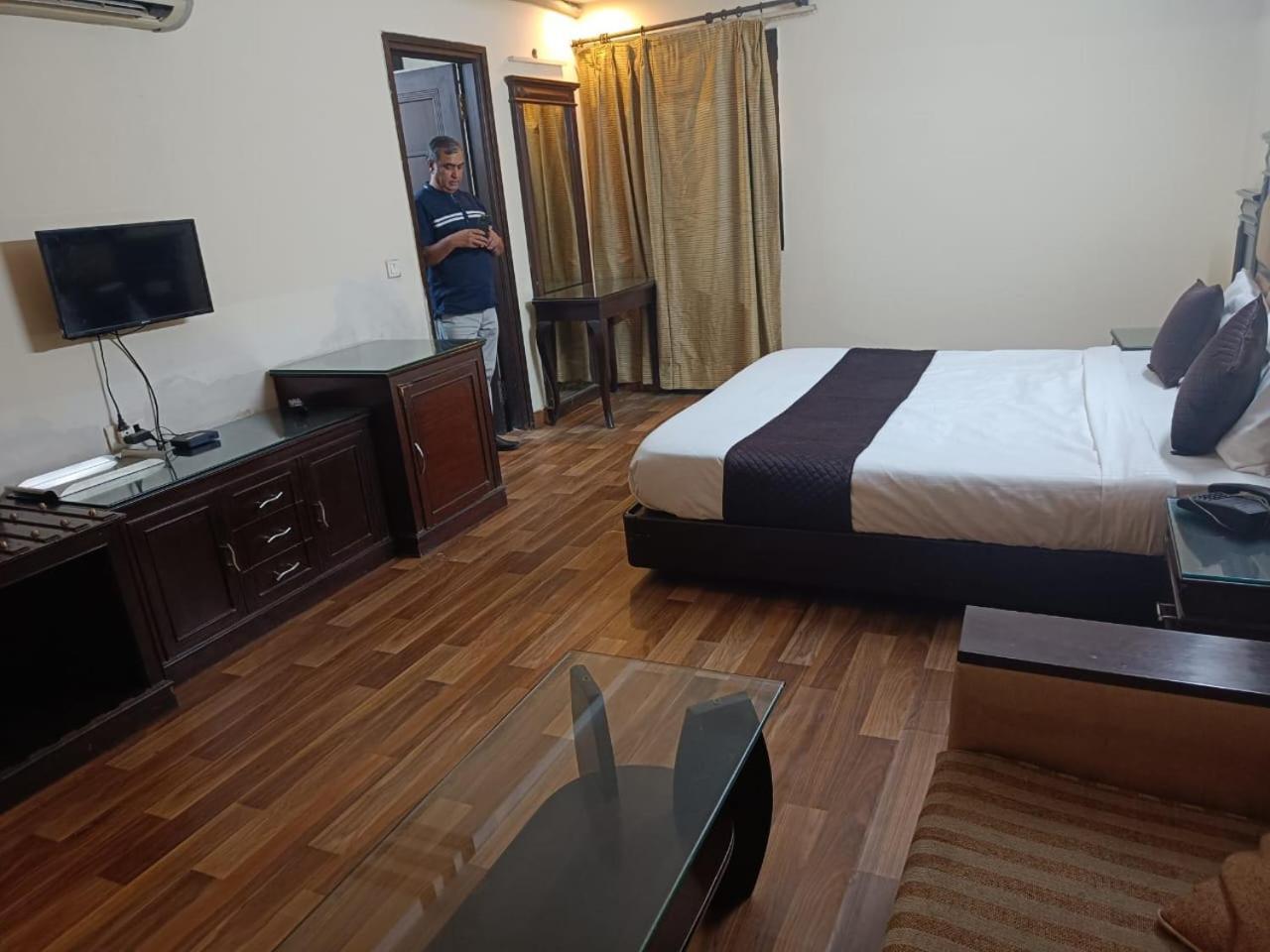 Residency Hotel 3*