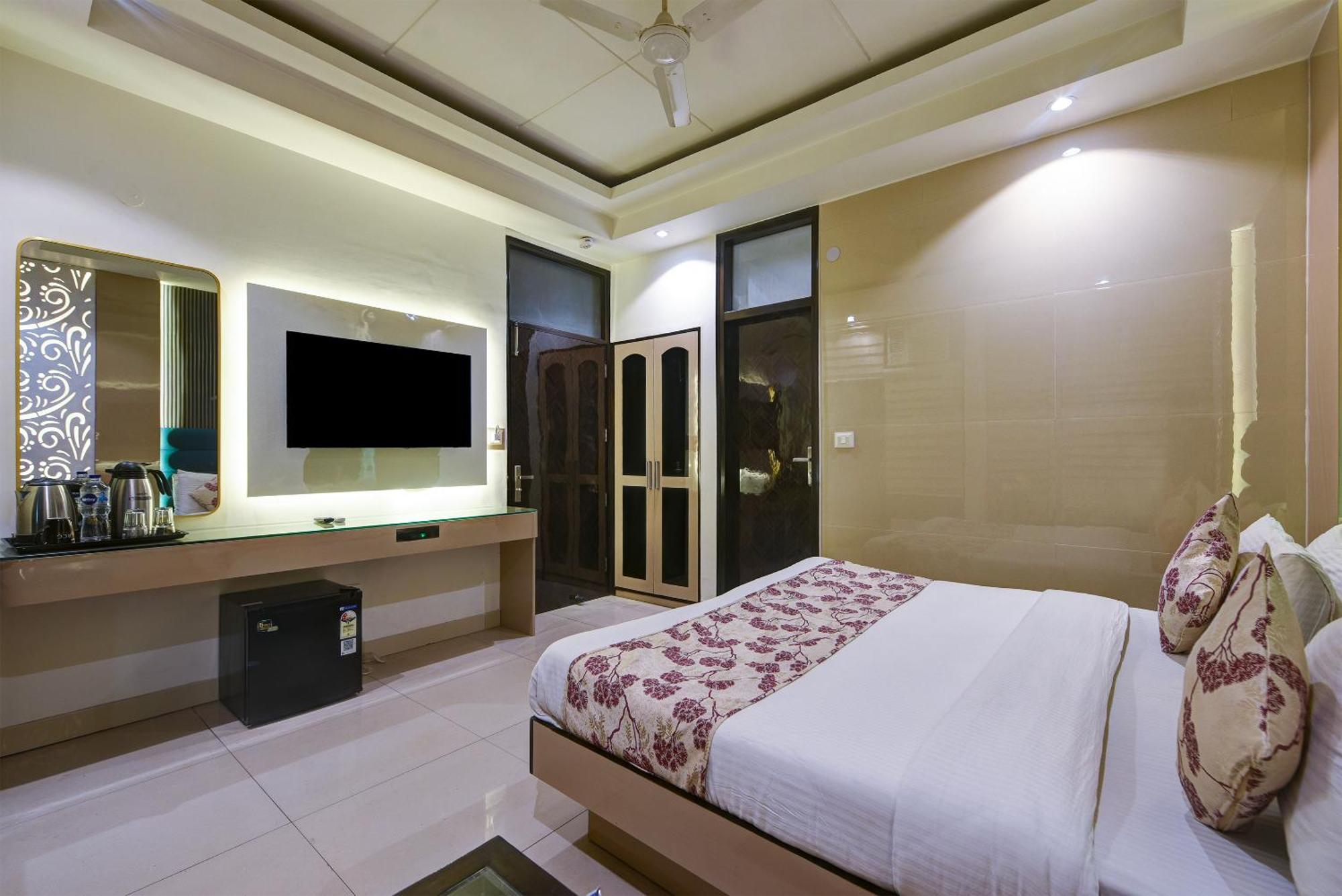 Baba Deluxe Near Railway Station And Center -by Rcg Hotel New Delhi