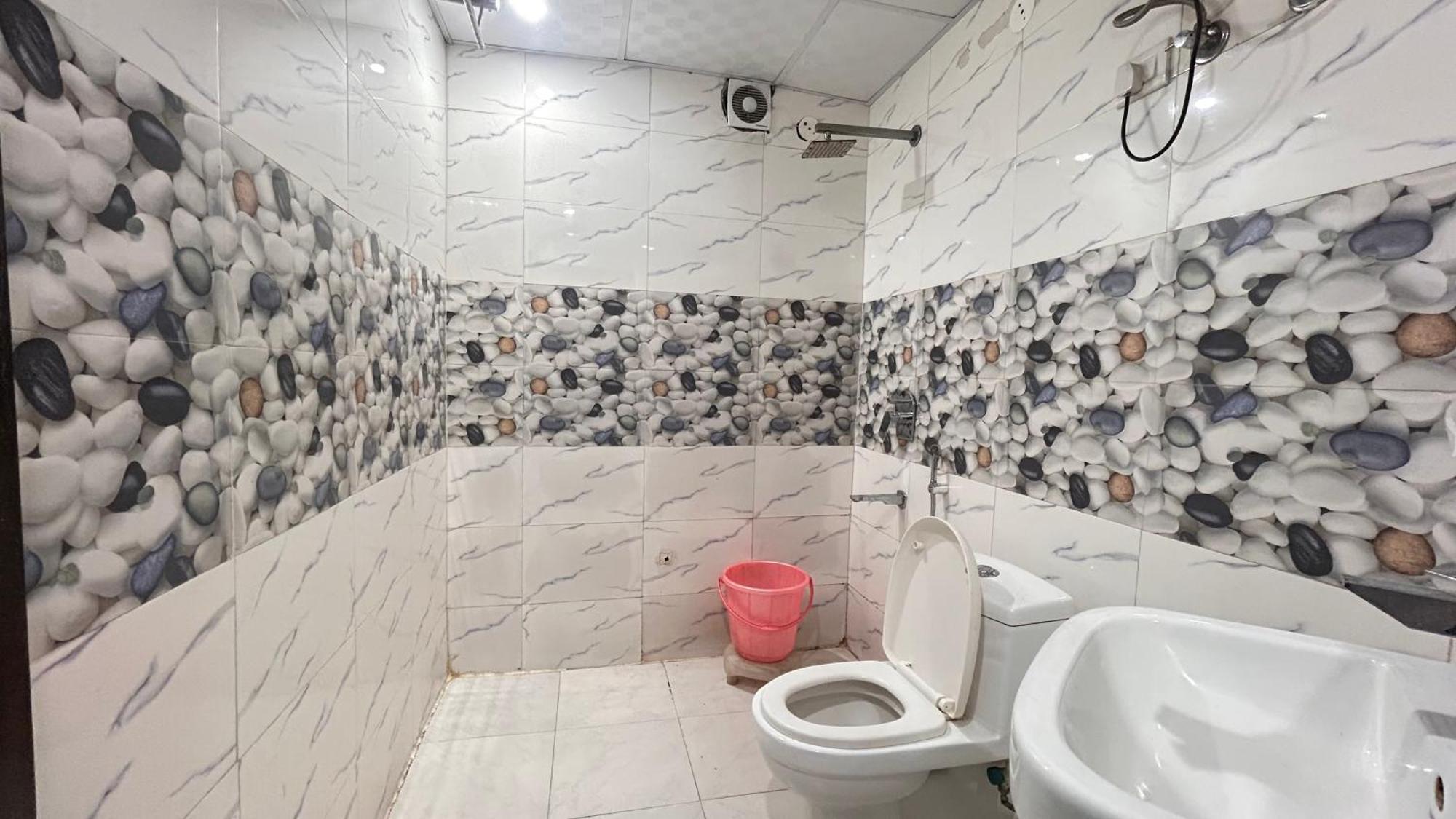 Platinum With Free Pickup-delhi Airport Hotel