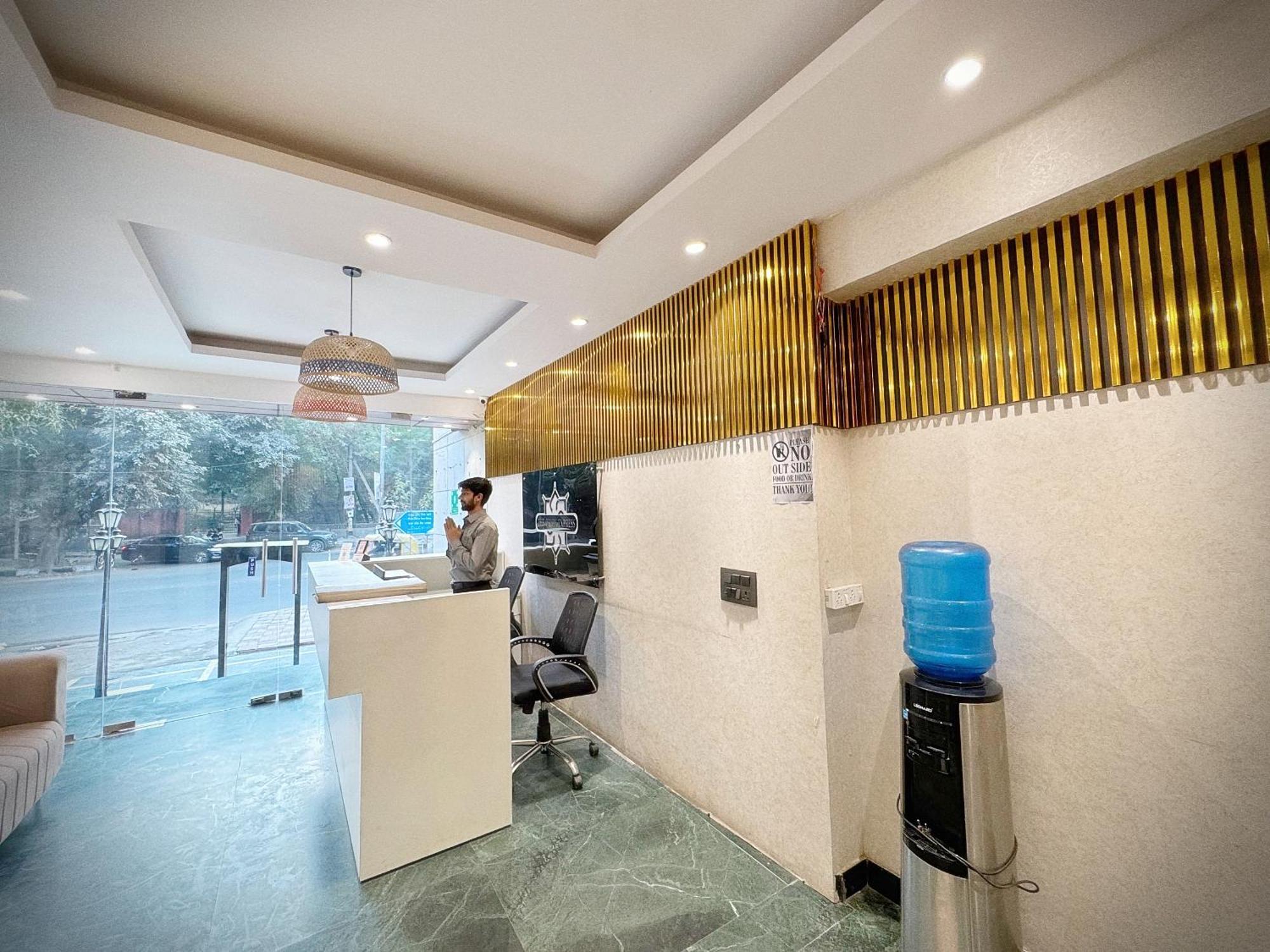 Hotel The Orion Express - East Of Kailash 3*