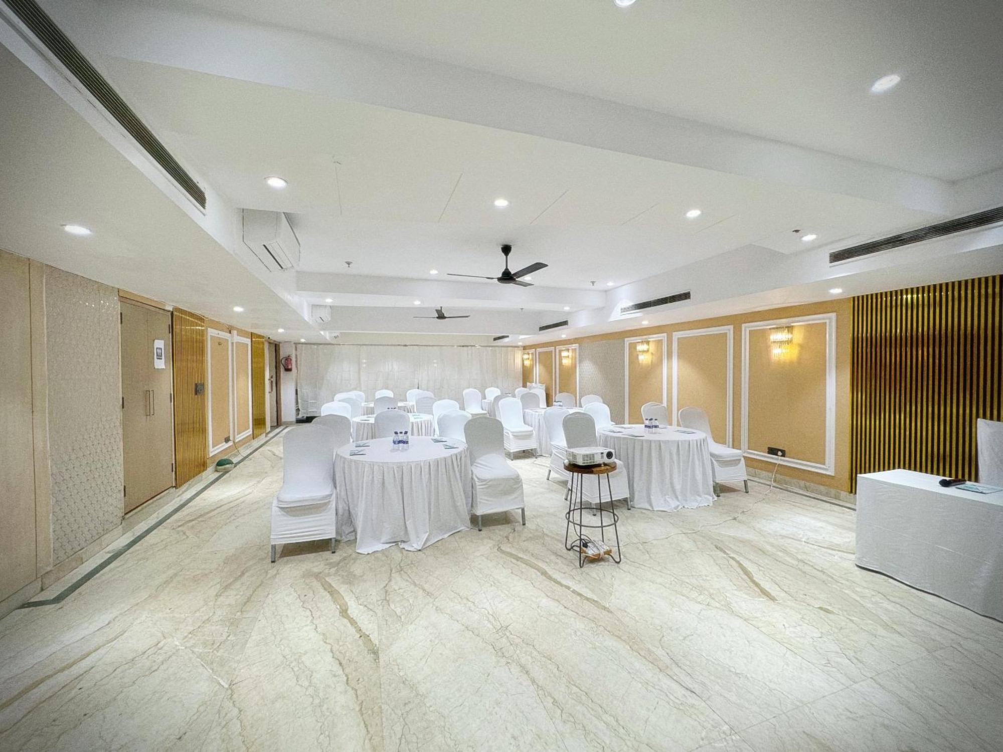 The Orion Express - East Of Kailash Hotel Nova Deli