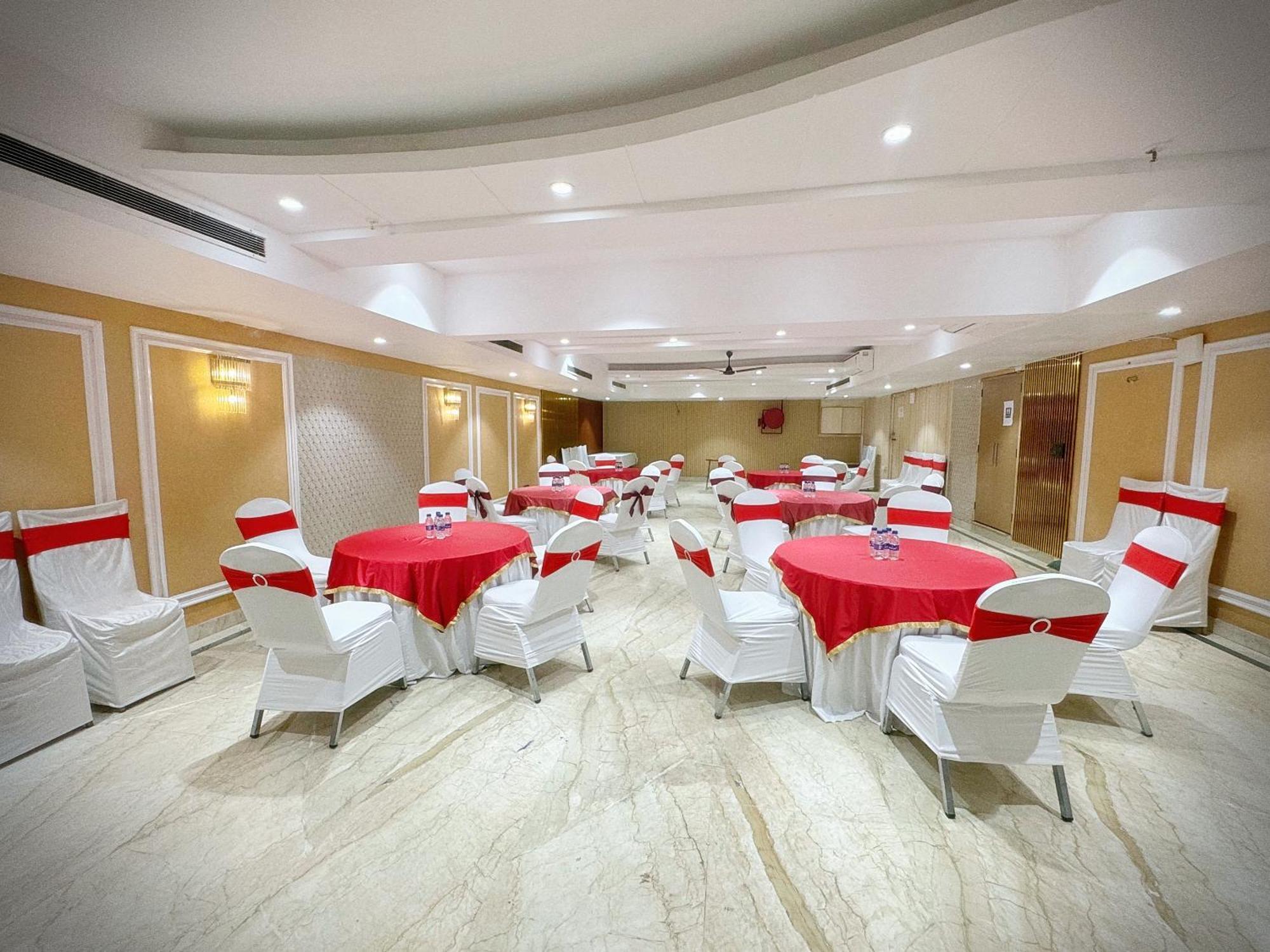 The Orion Express - East Of Kailash Hotel 3*