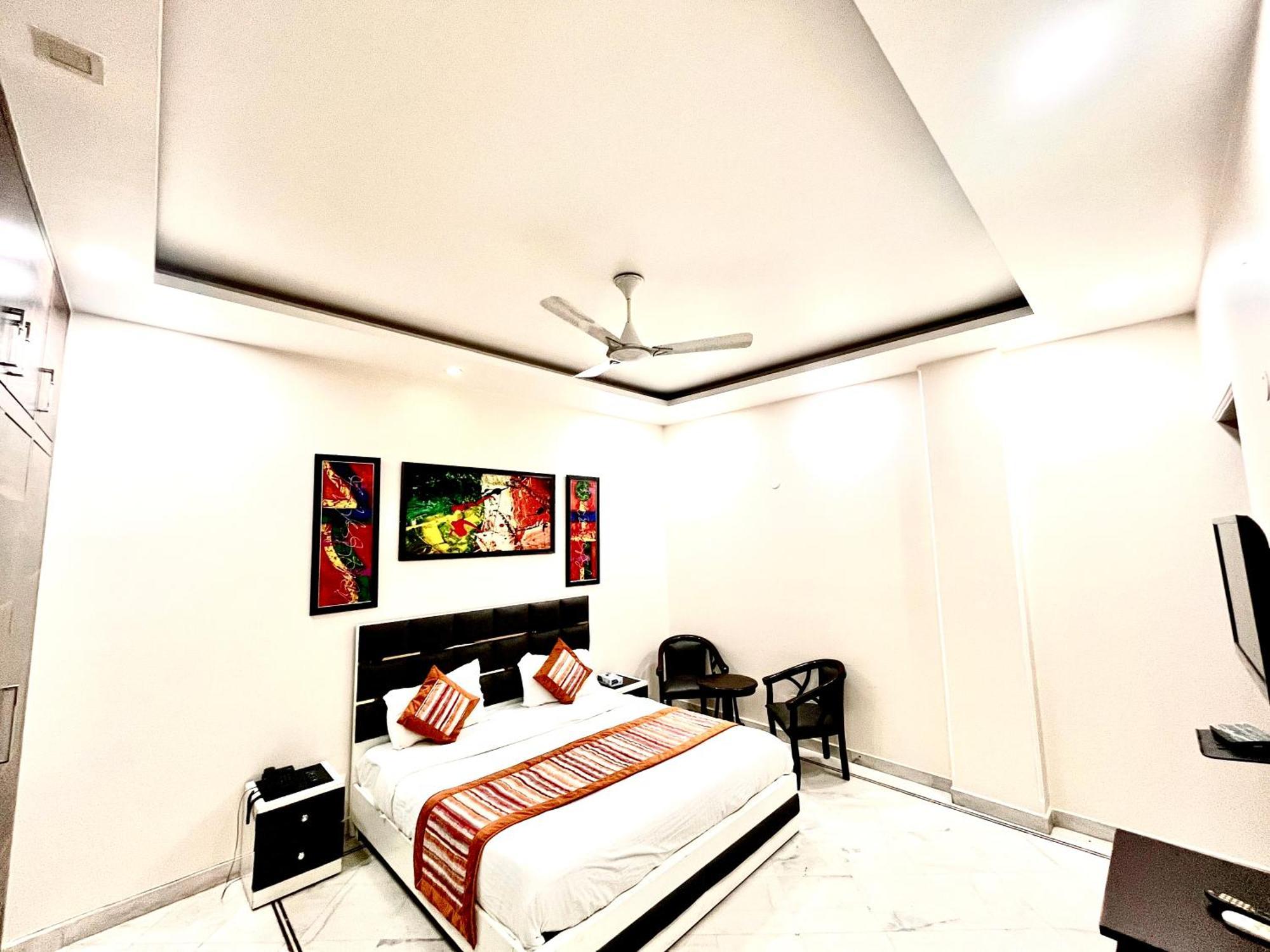 South - Park Near Hauz Khas South Delhi Hotel 3*