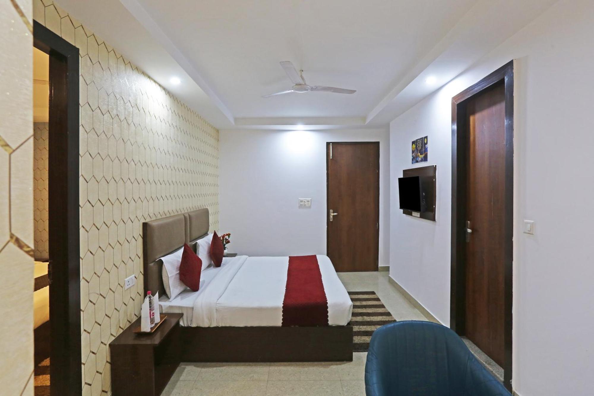 Ambs Plaza A Family Near Igi Airport Delhi Guest house New Delhi
