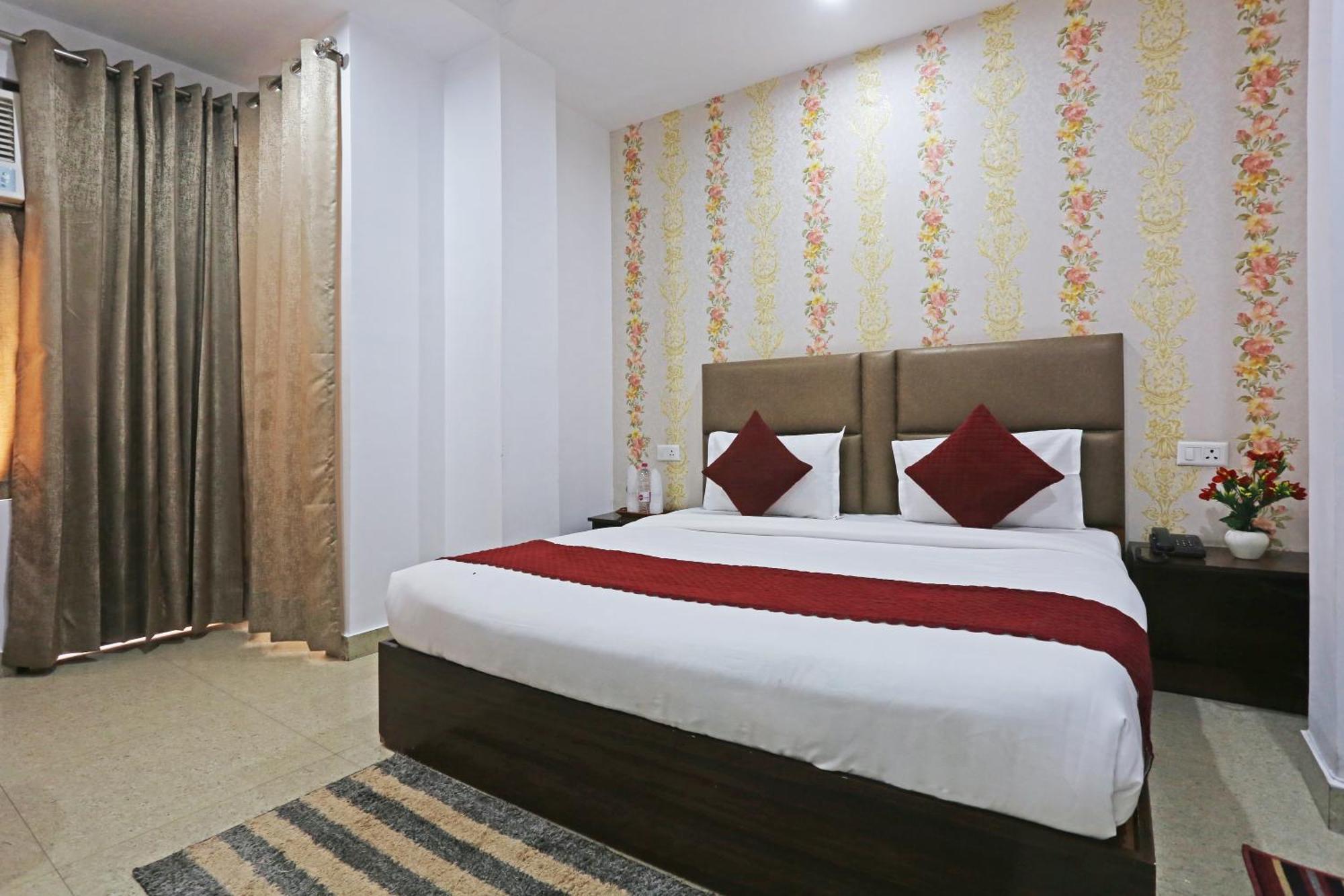 Ambs Plaza A Family Near Igi Airport Delhi Guest house