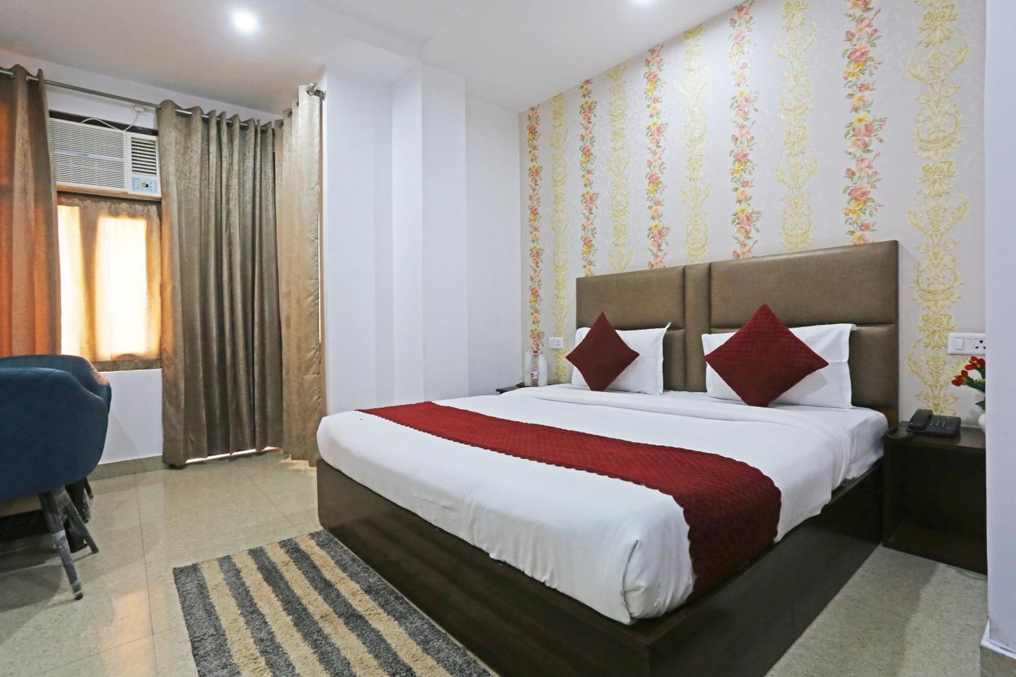 Guest house Ambs Plaza A Family Near Igi Airport Delhi *
