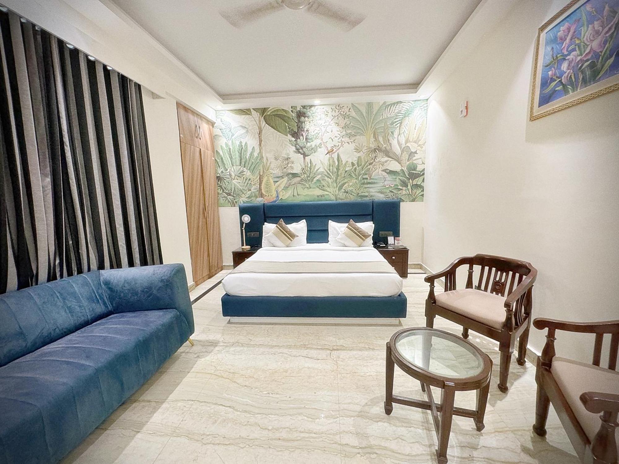 The Orion Express - East Of Kailash Hotel