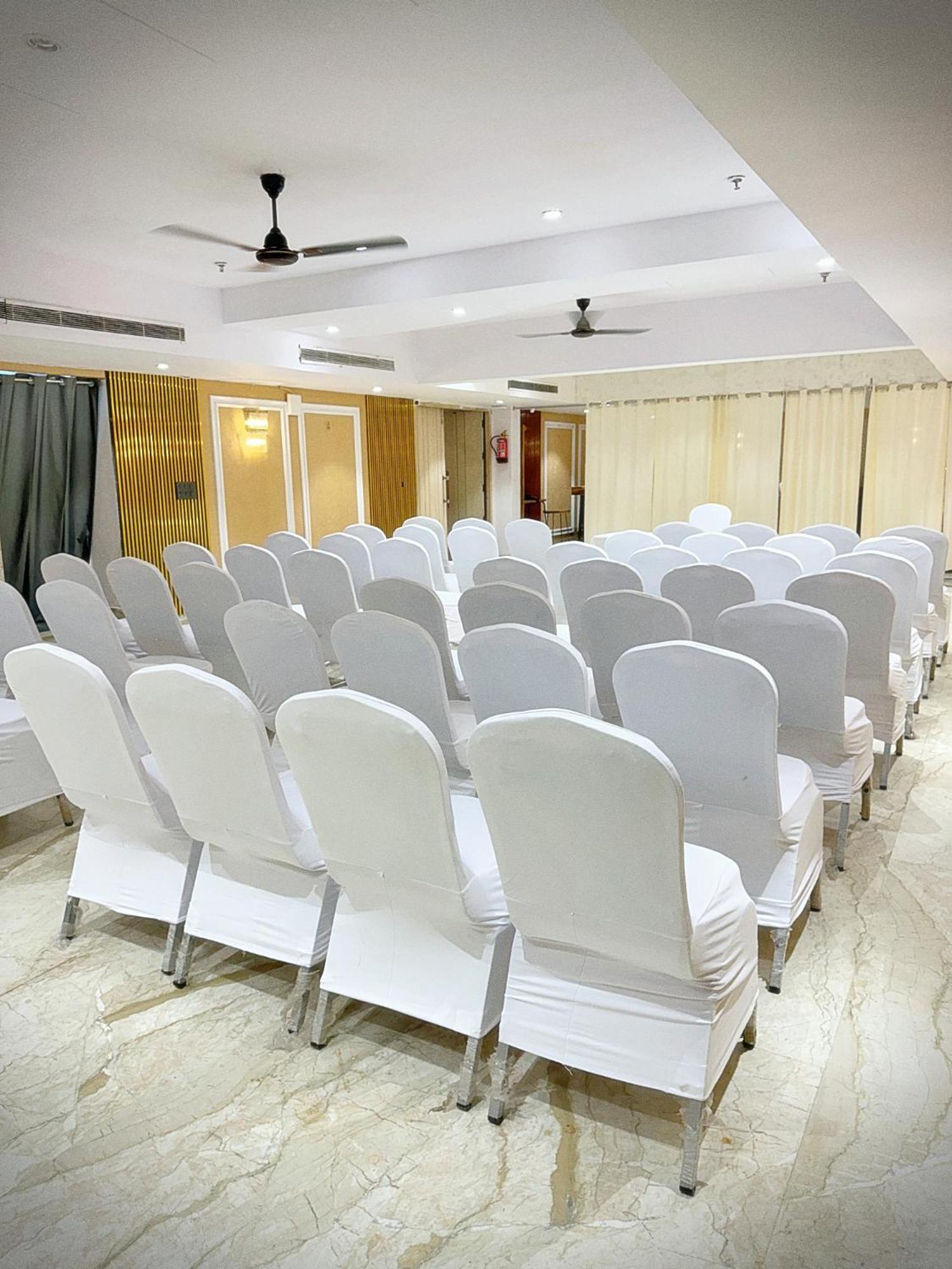 The Orion Express - East Of Kailash Hotel Nova Deli