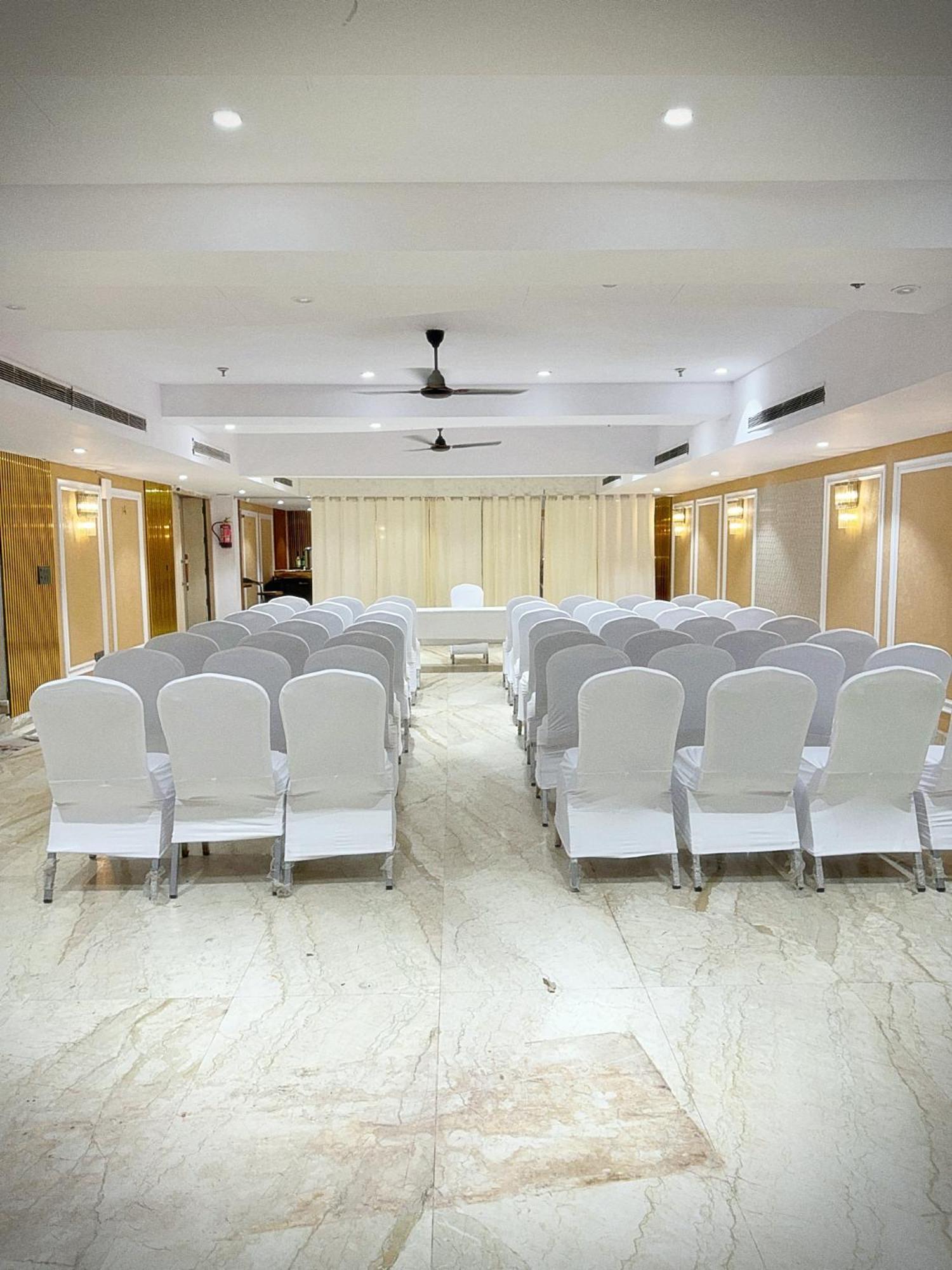 The Orion Express - East Of Kailash Hotel 3*