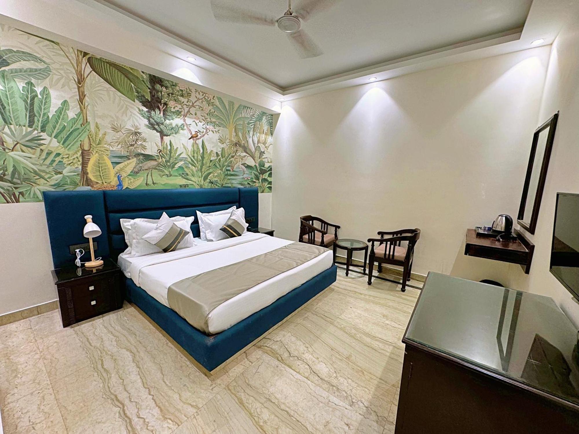 Hotel The Orion Express - East Of Kailash Nova Deli