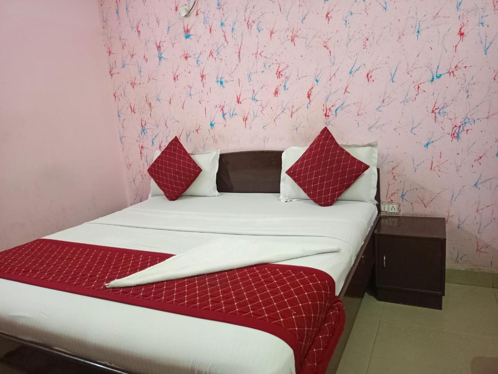 Hotel Airport Pariksheet 2*