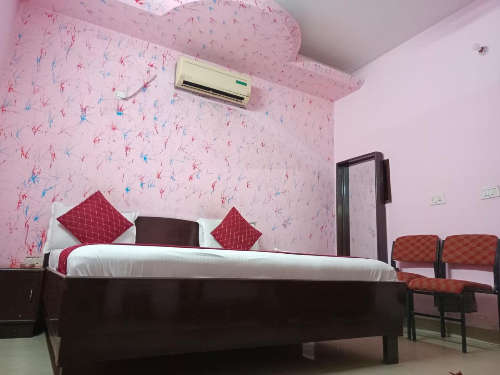 Hotel Airport Pariksheet