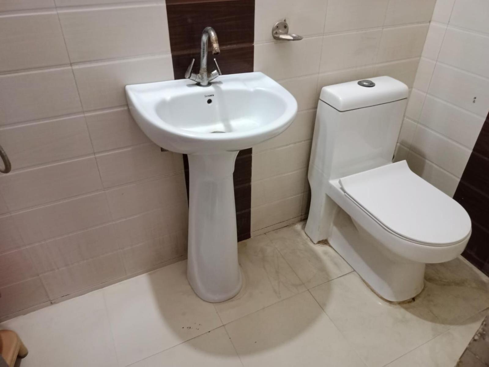 Hotel Airport Pariksheet New Delhi