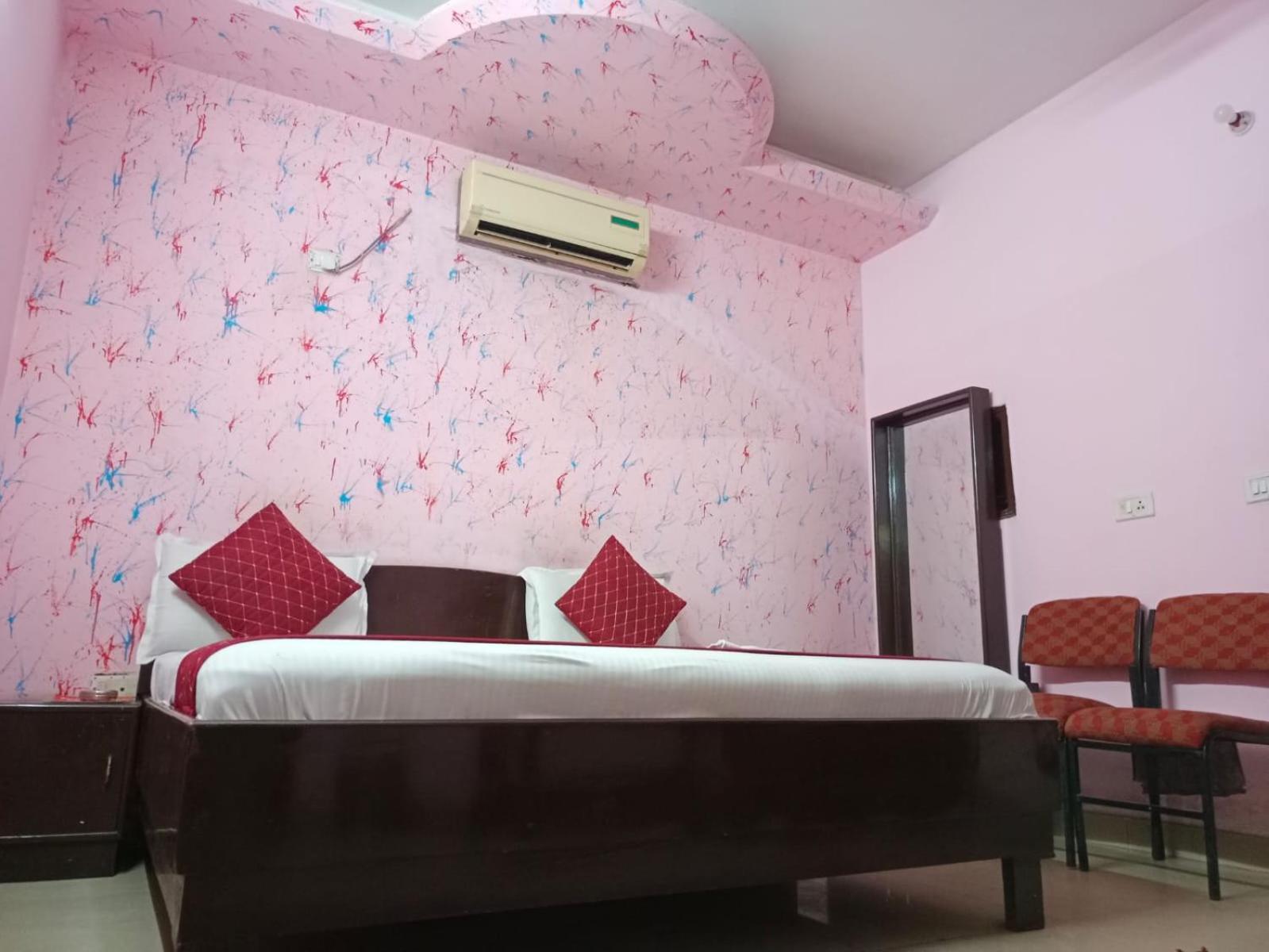 Airport Pariksheet Hotel