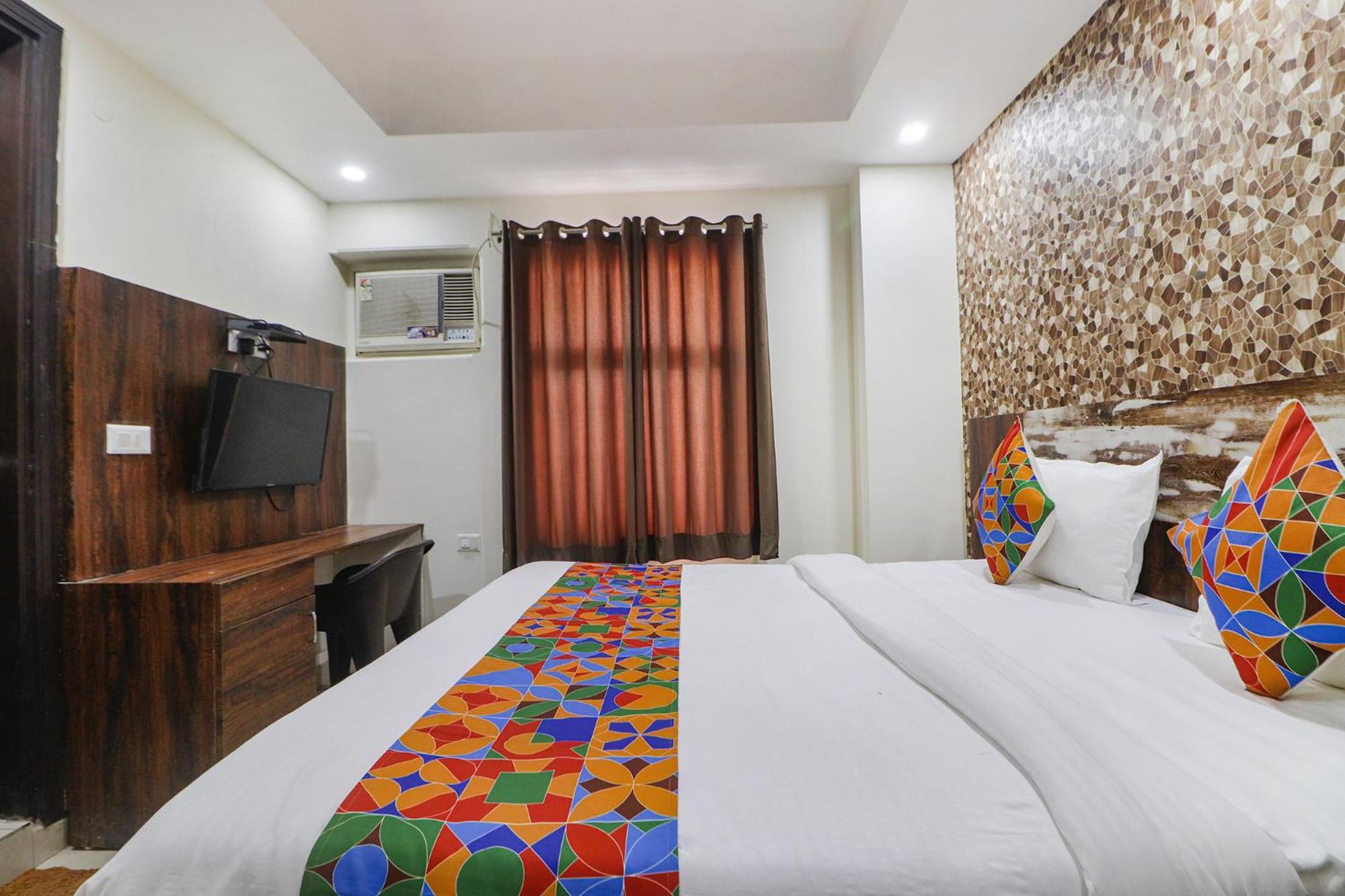 Fabhotel Kingdom Near Igi Airport