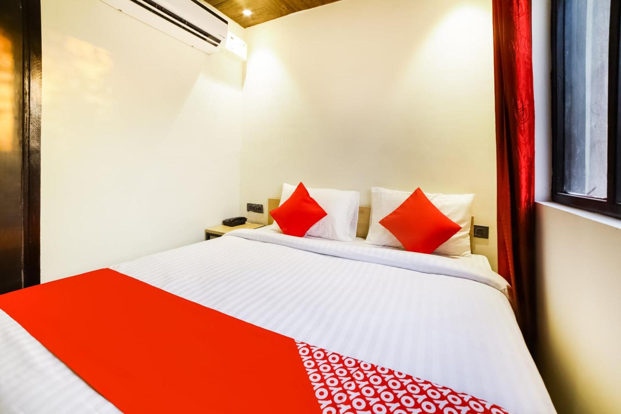 O Ashirwad Near Pitampura Hotel 4*