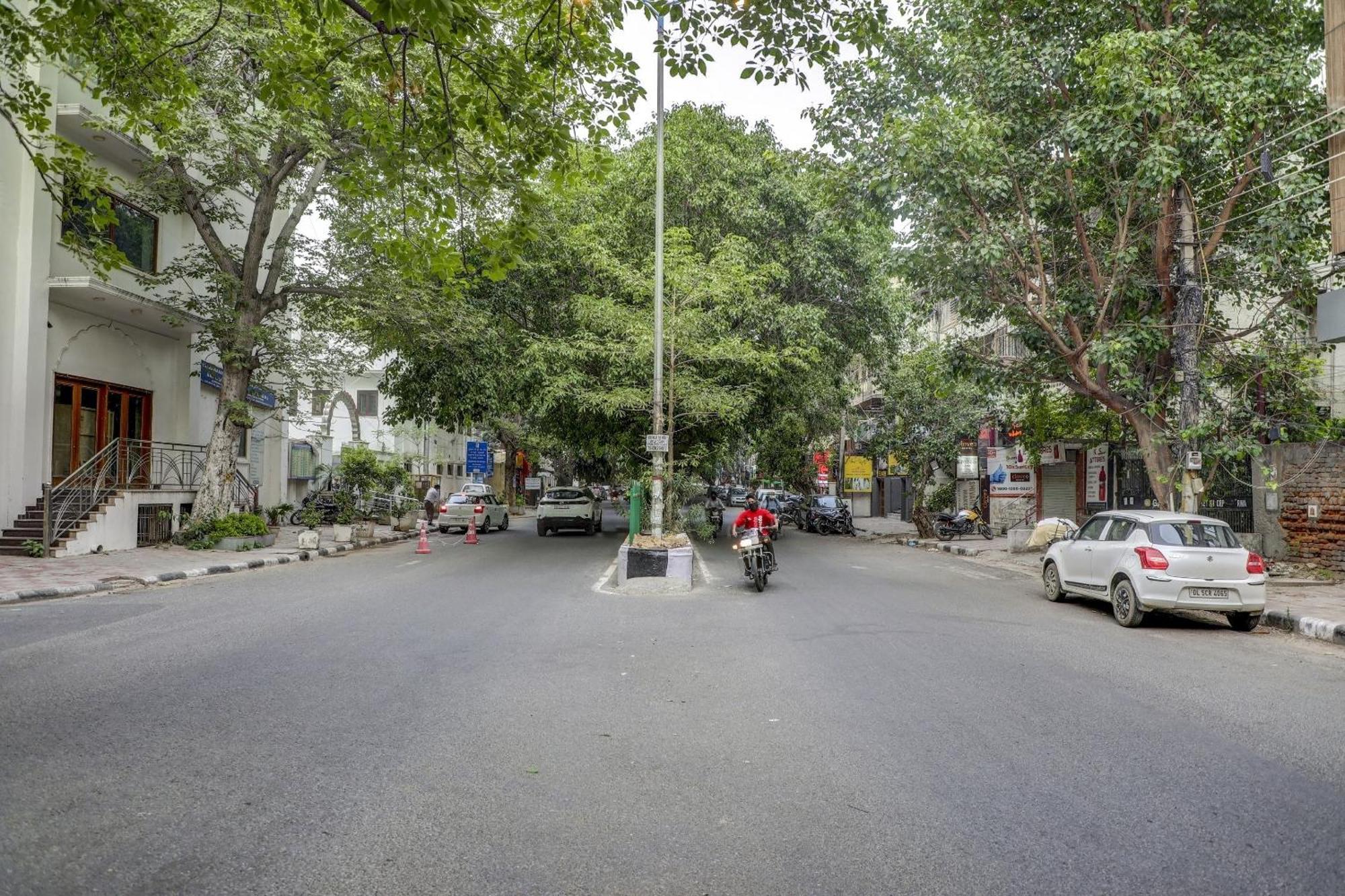 Collection O R S Near Lotus Temple Hotel New Delhi