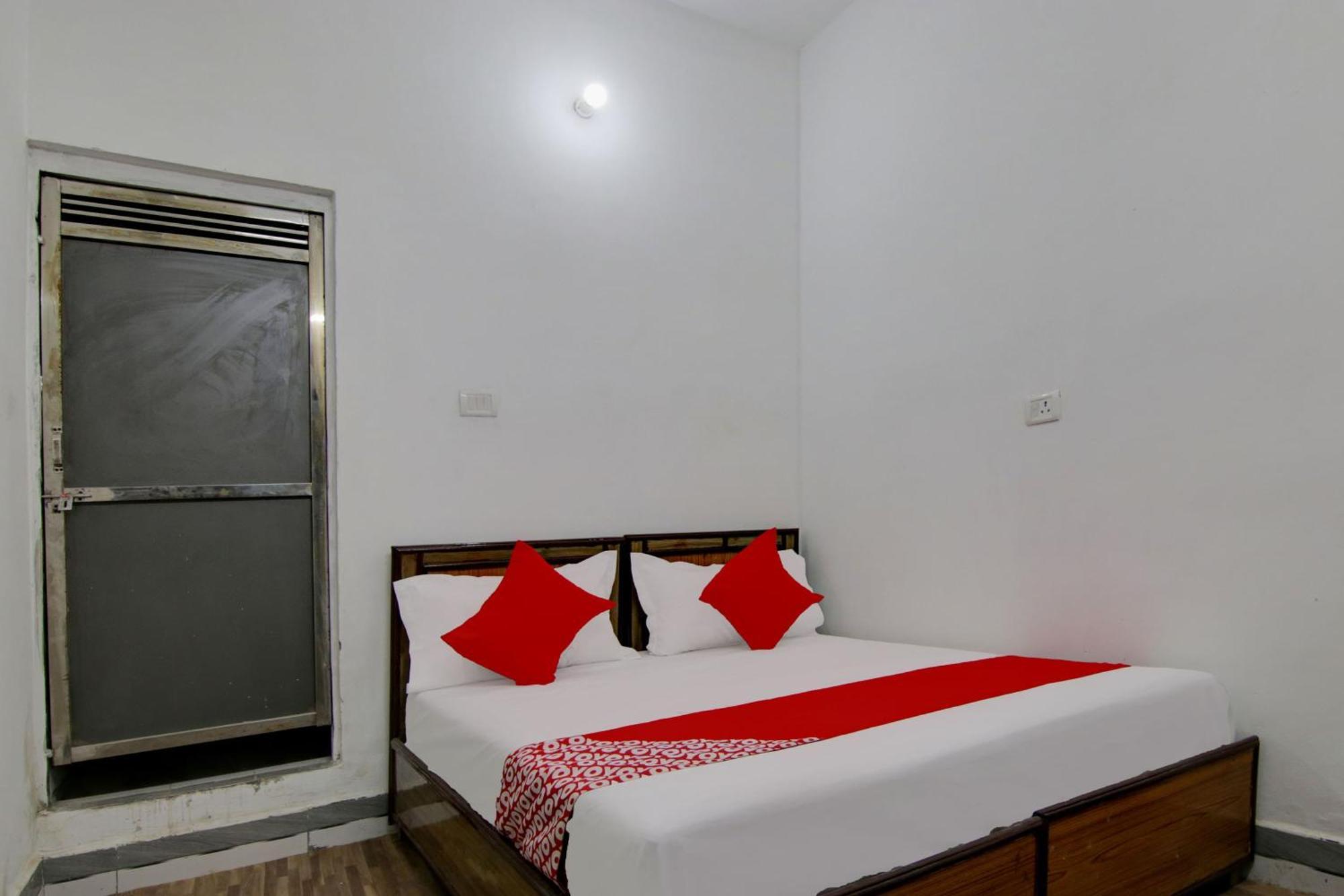 Hotel O R S New Delhi