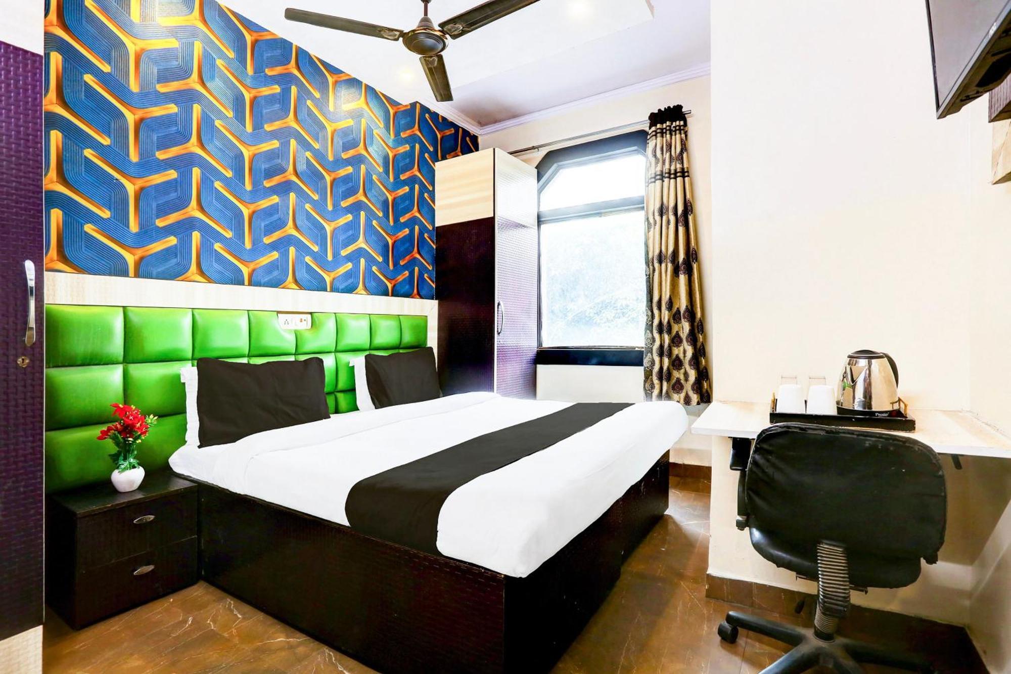 O Akash Hotel 3*