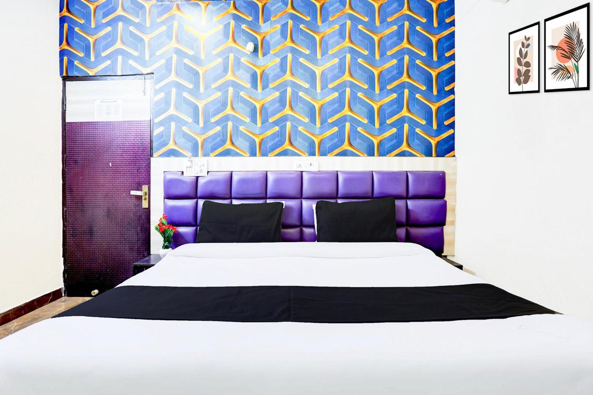 Hotel O Akash New Delhi