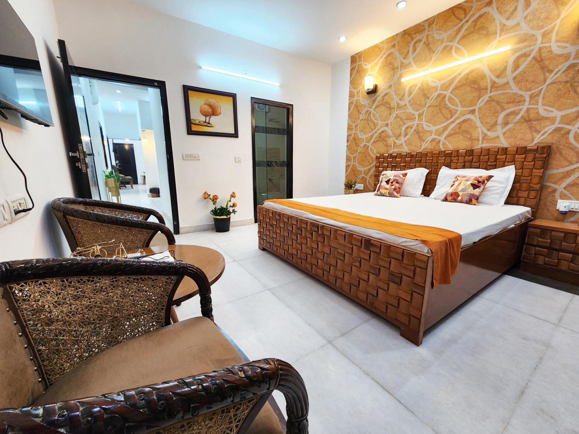 Apartment Spacious 2bhk With Big Bedrooms And Kitchen 7 New Delhi
