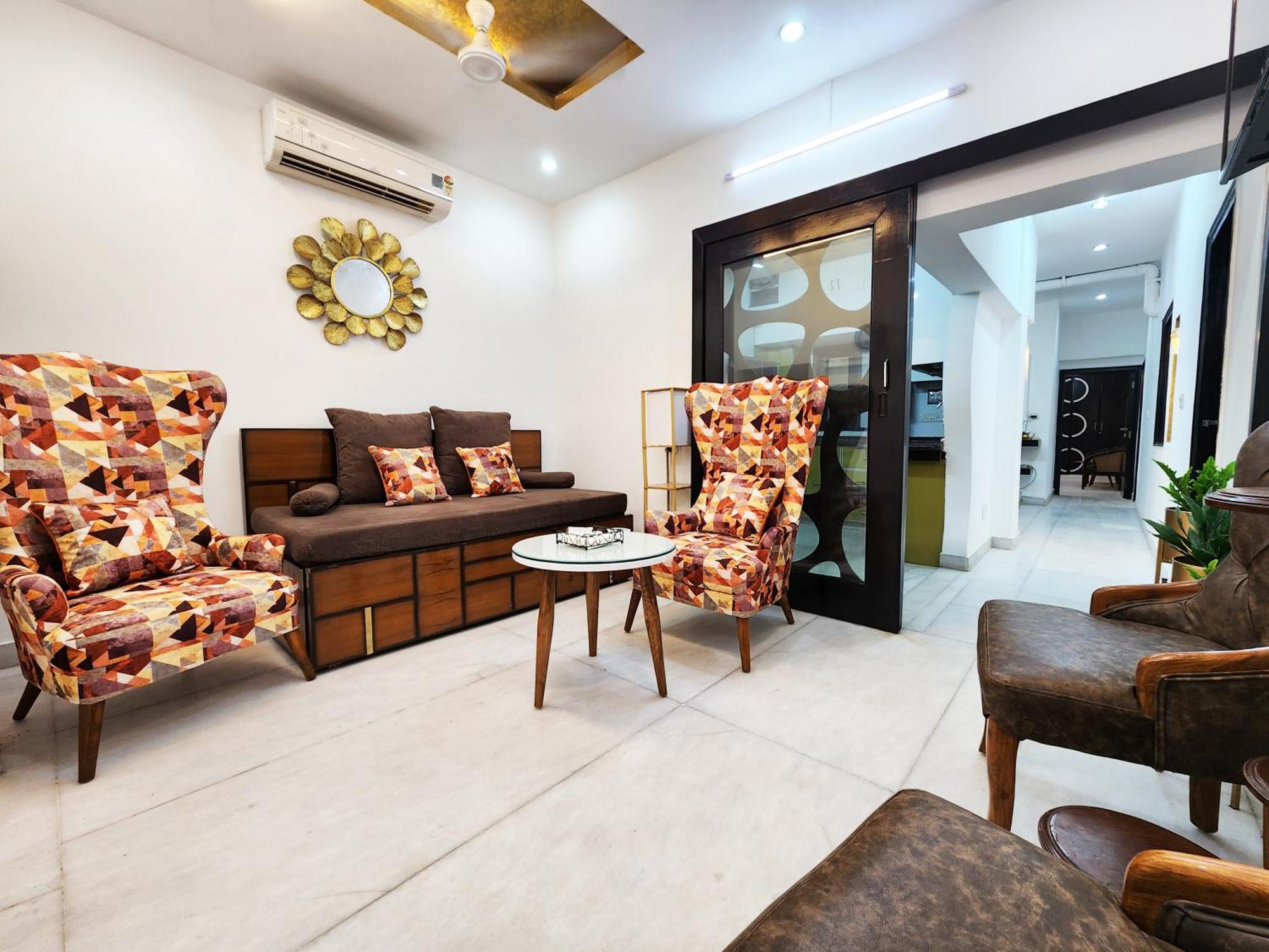 Spacious 2bhk With Big Bedrooms And Kitchen 7
