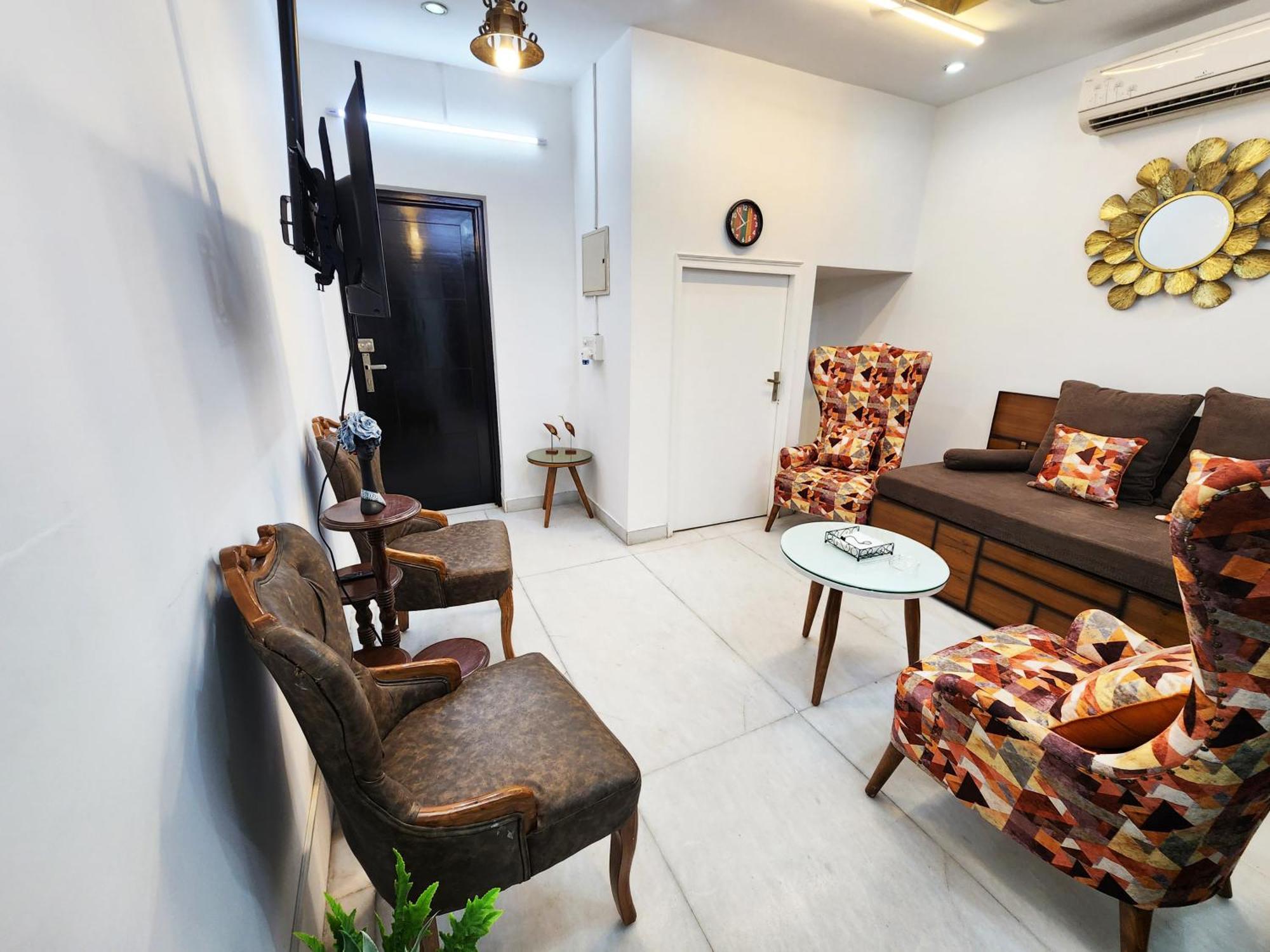 Spacious 2bhk With Big Bedrooms And Kitchen 7 *