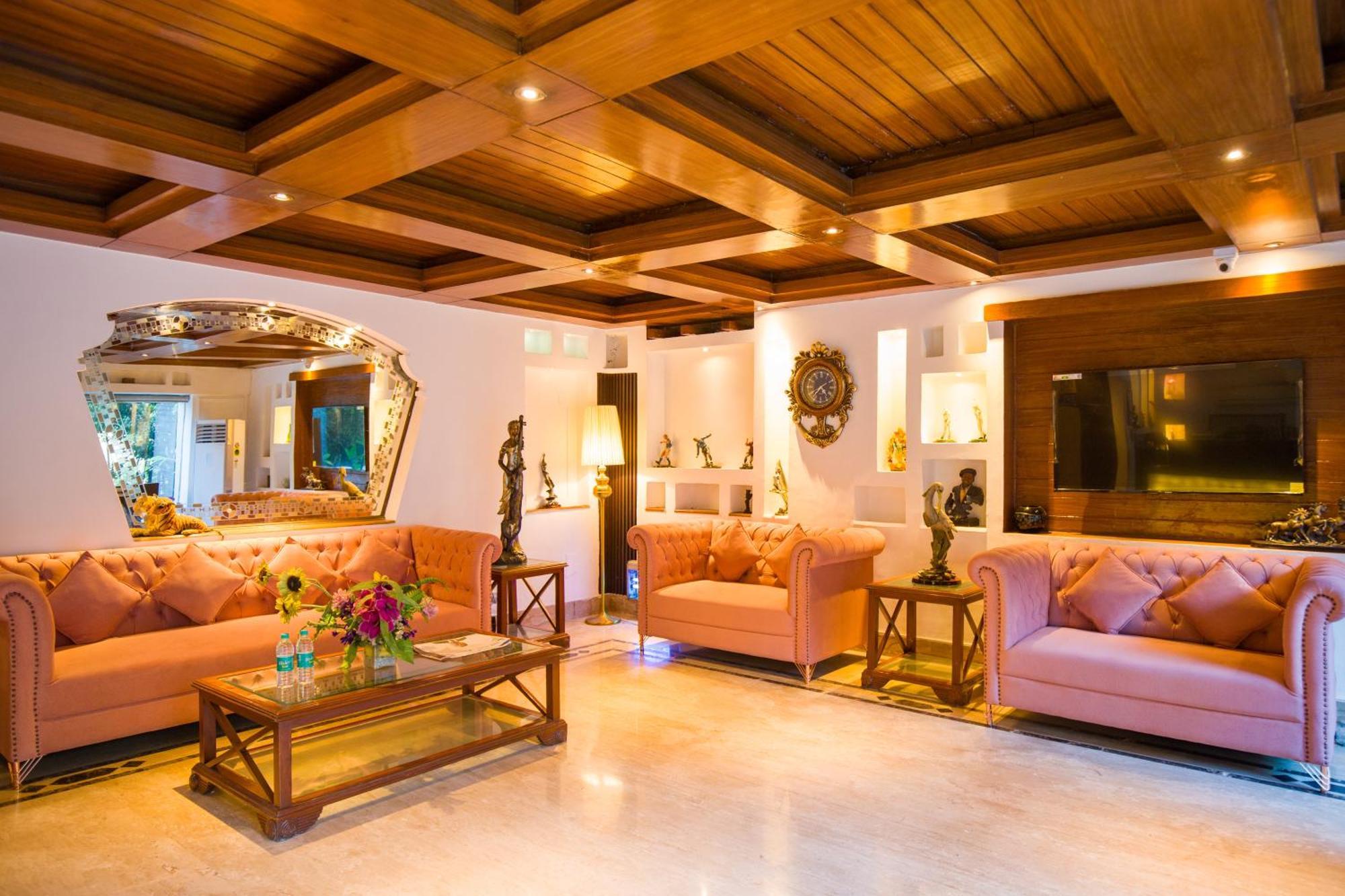 Alaya Emperor Palms Hotel
