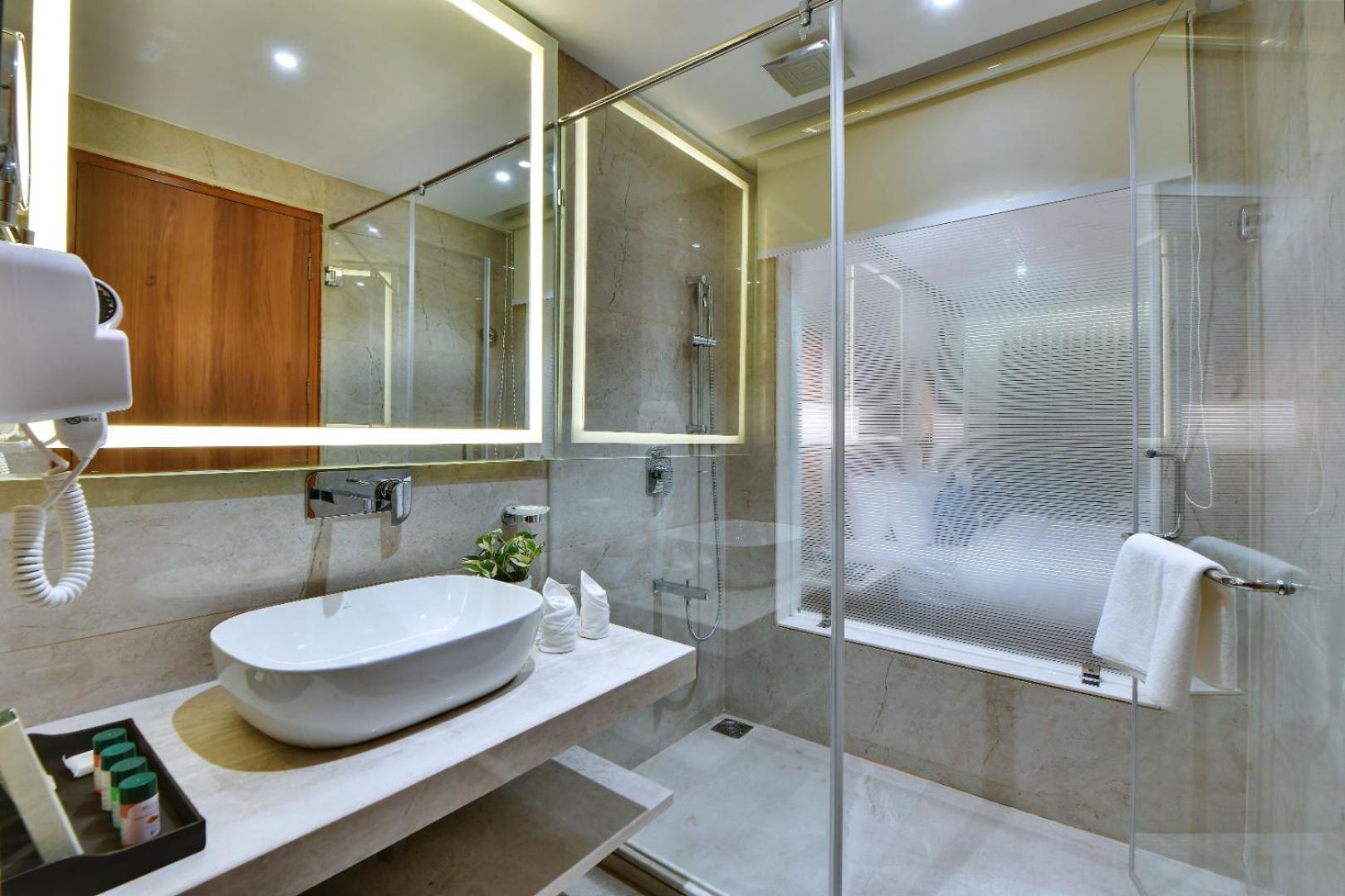 Atlantiis Near Delhi Airport Hotel