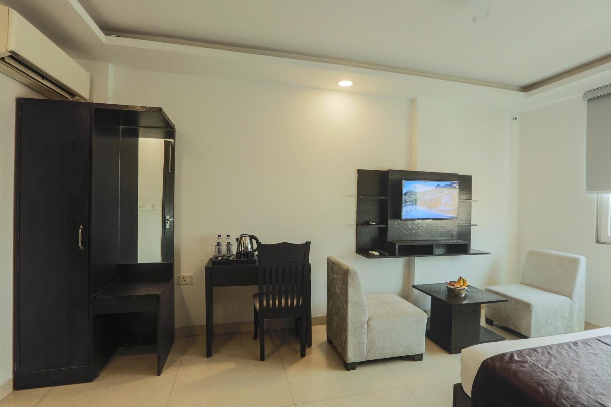 Hotel Atlantiis Near Delhi Airport