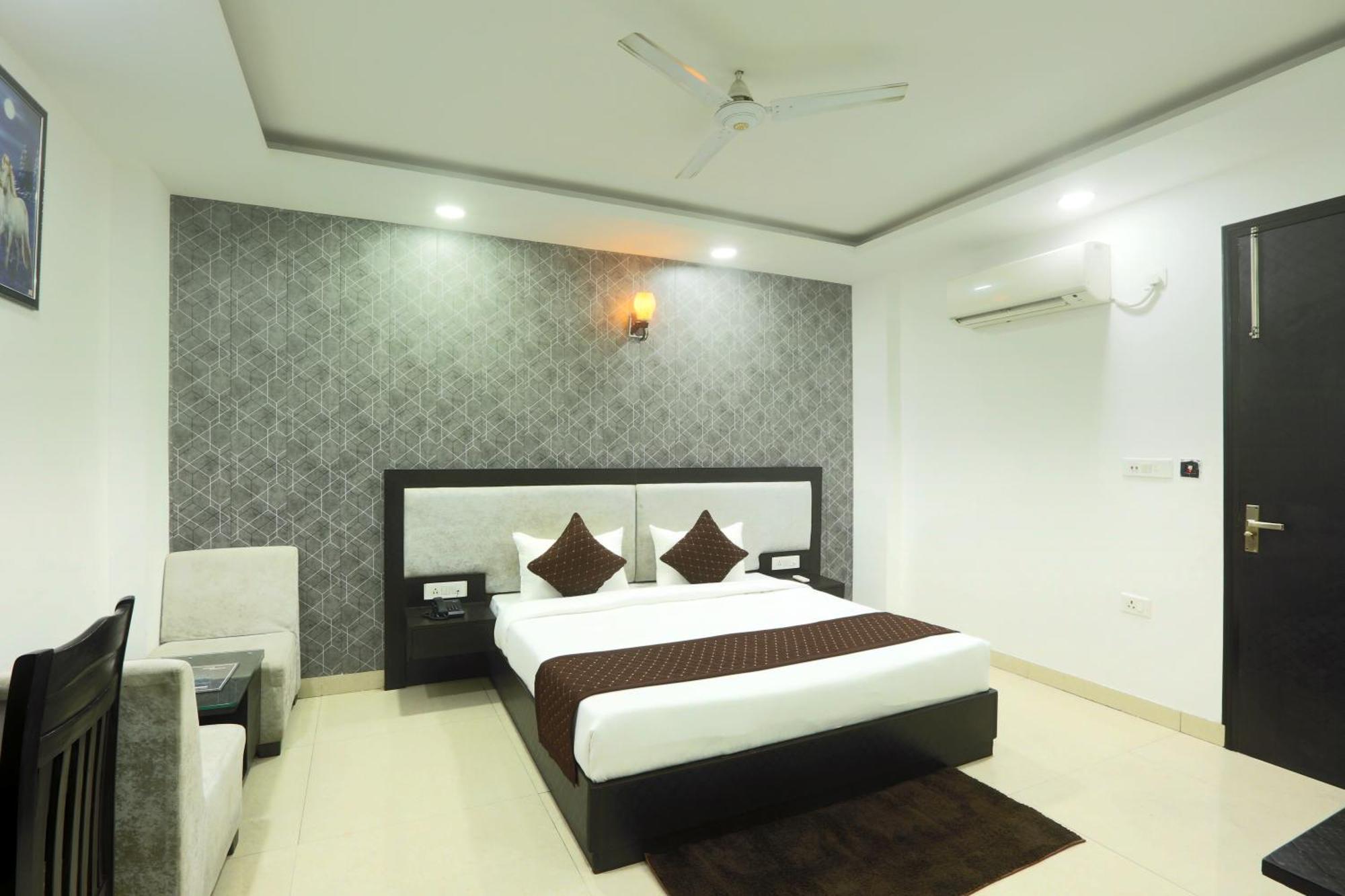 Atlantiis Near Delhi Airport Hotel