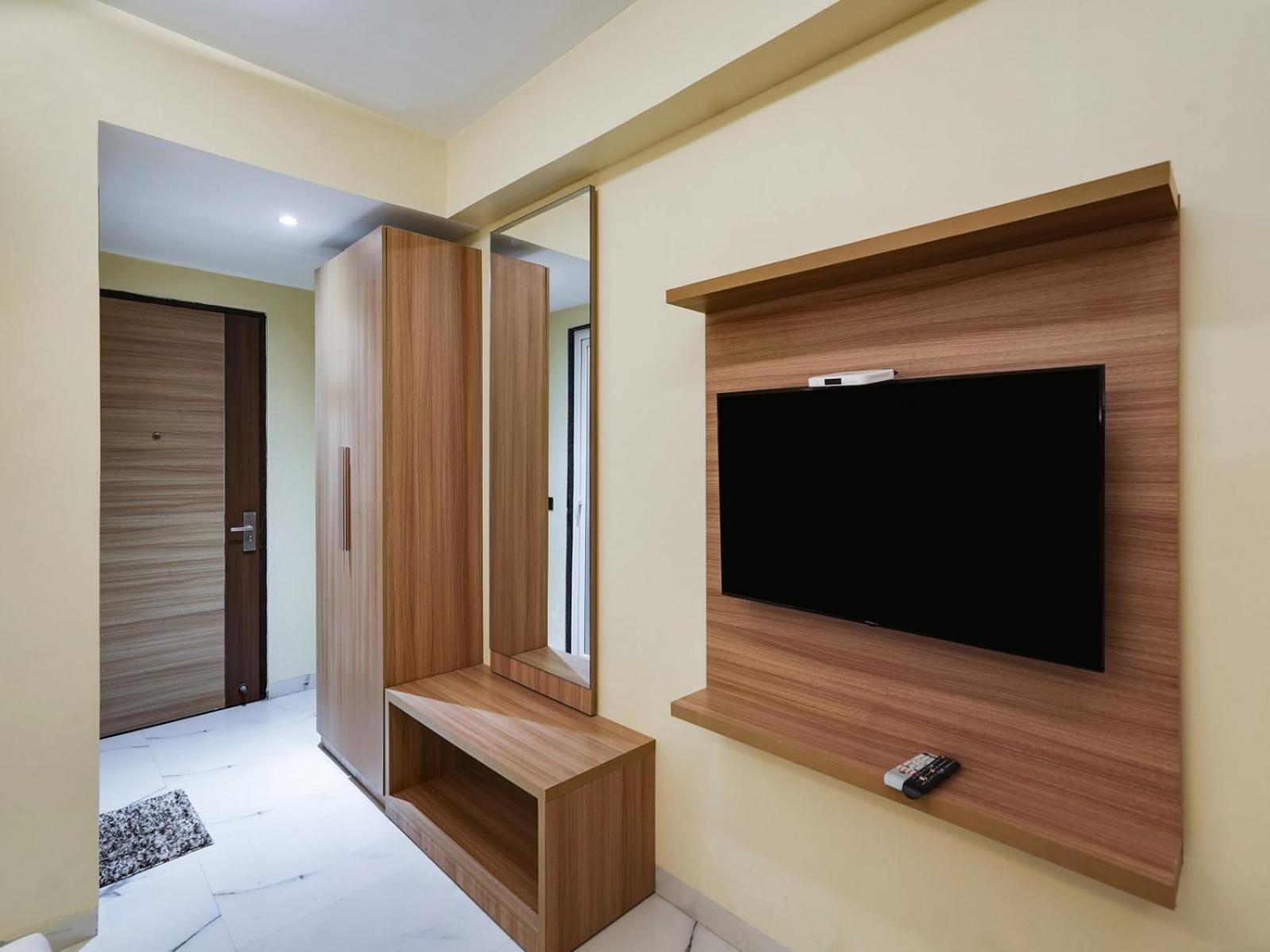 Hotel King Plaza Near Delhi Airport