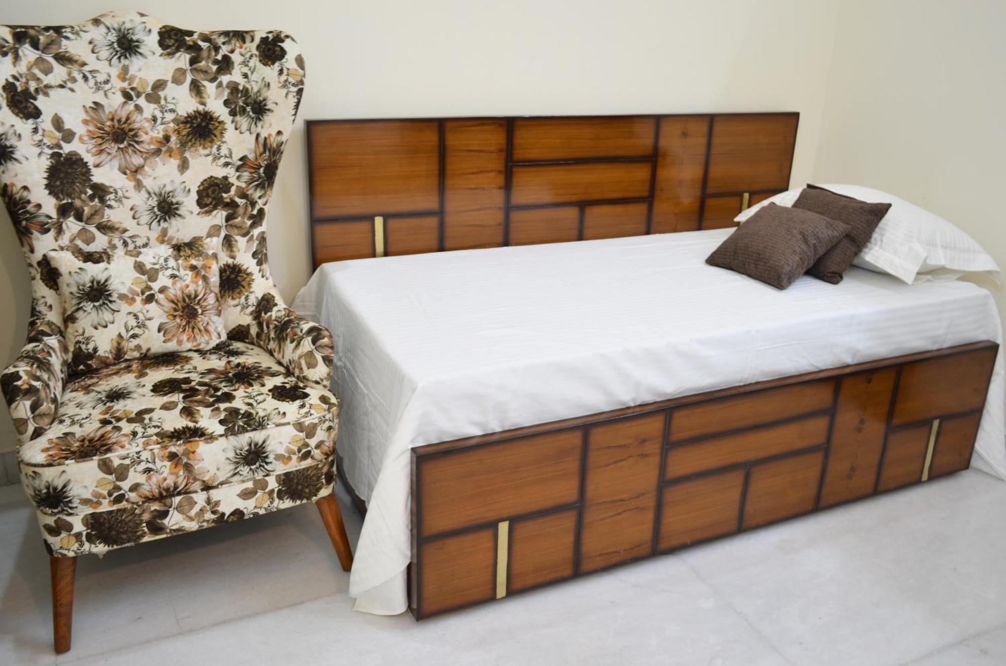 Apartment Spacious 2bhk With Big Bedrooms And Kitchen 7