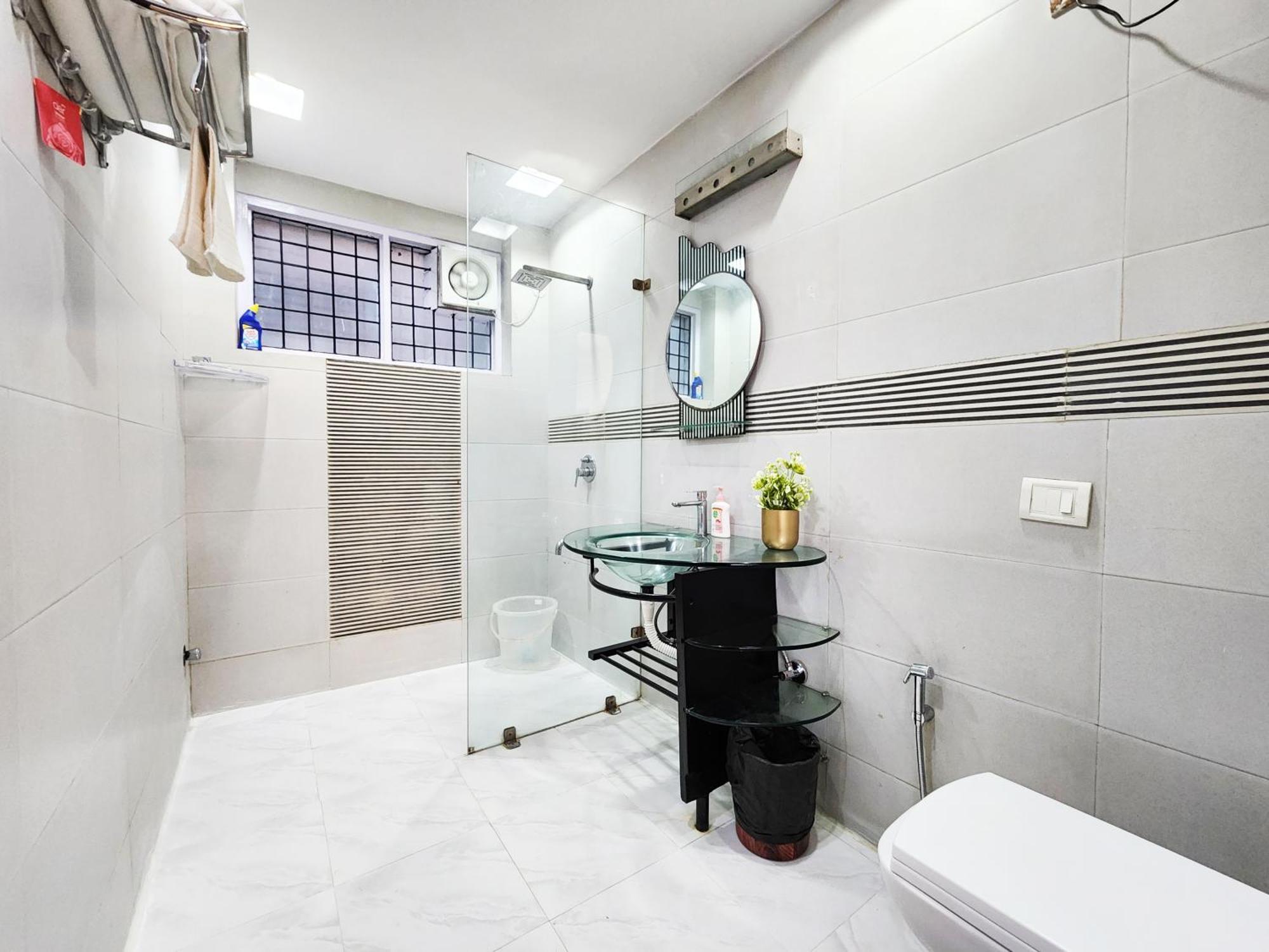 Apartment Spacious 2bhk With Big Bedrooms And Kitchen 7 *
