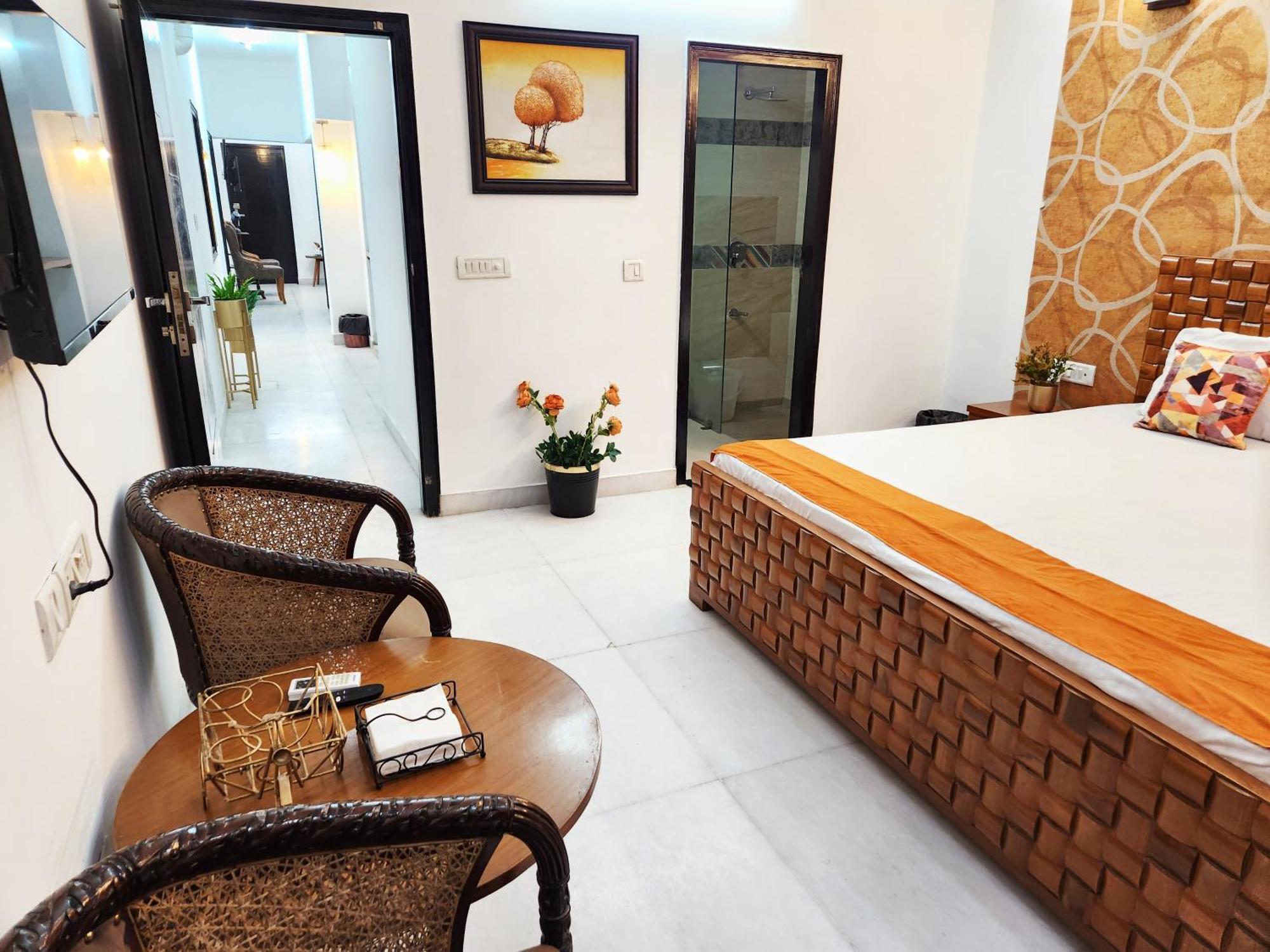 Apartment Spacious 2bhk With Big Bedrooms And Kitchen 7