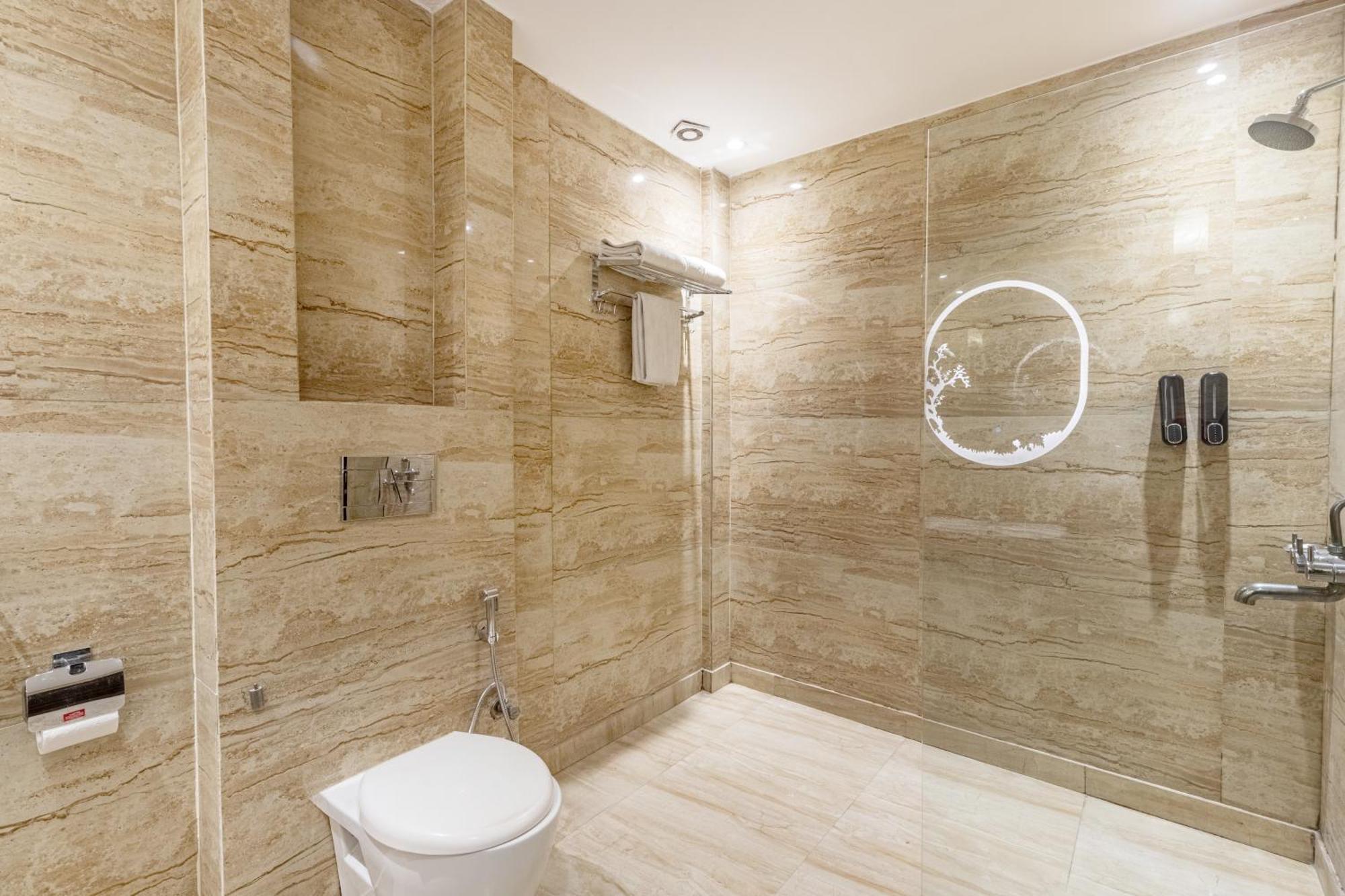 Alaya Emperor Palms Hotel 4*