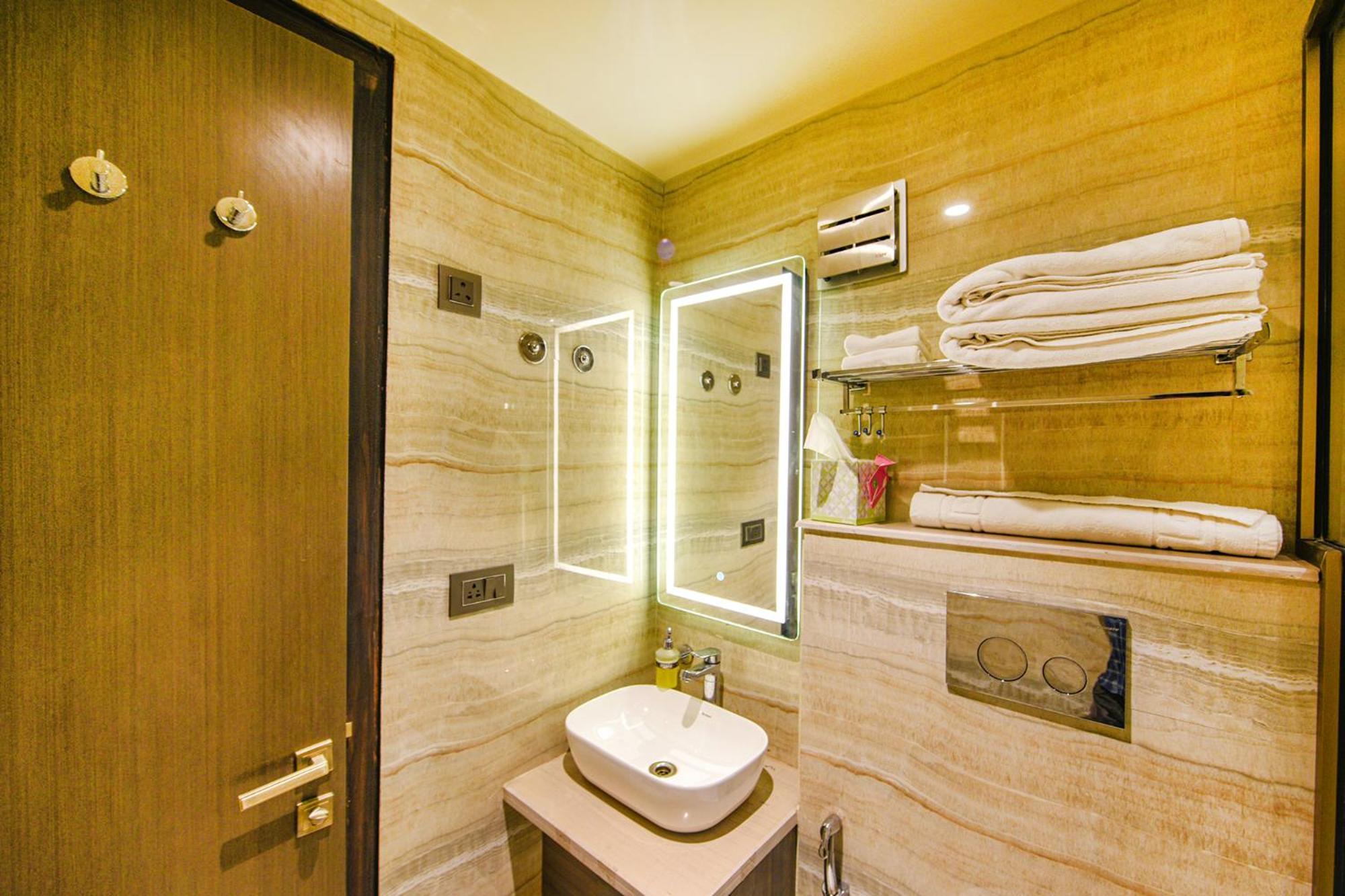 Fabhotel Prime Qotel Janakpuri Hotel 3*