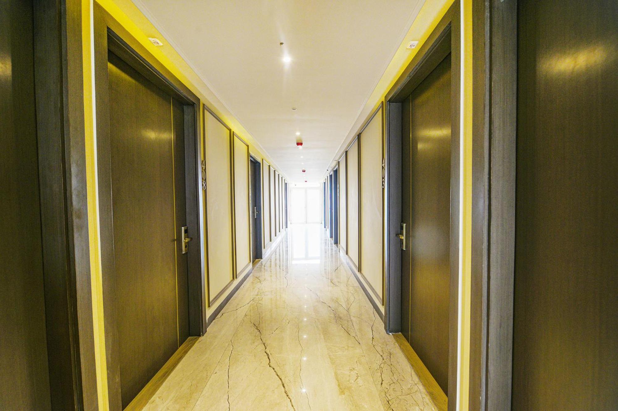 Fabhotel Prime Qotel Janakpuri Hotel 3*