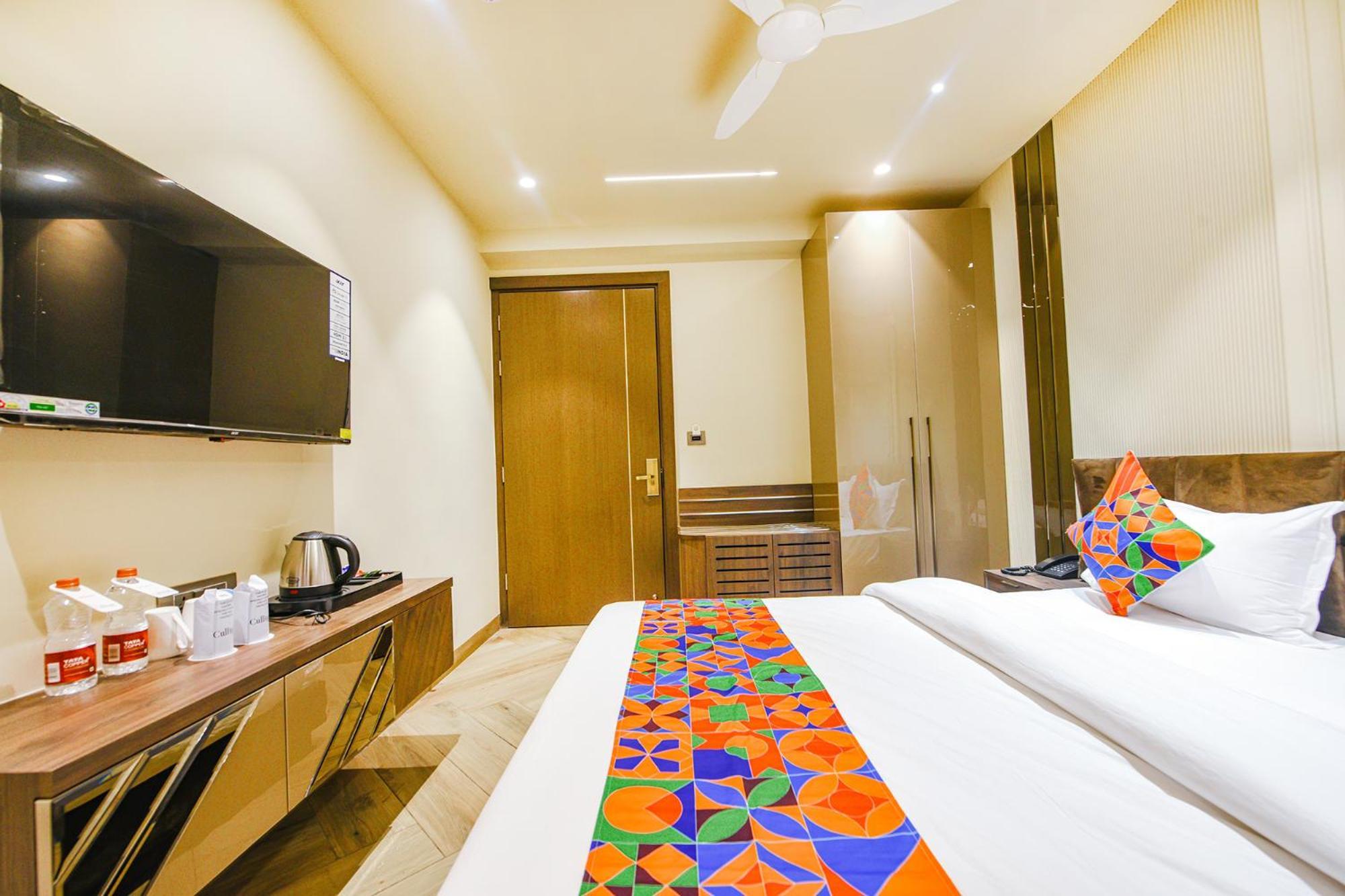 Fabhotel Prime Qotel Janakpuri Hotel