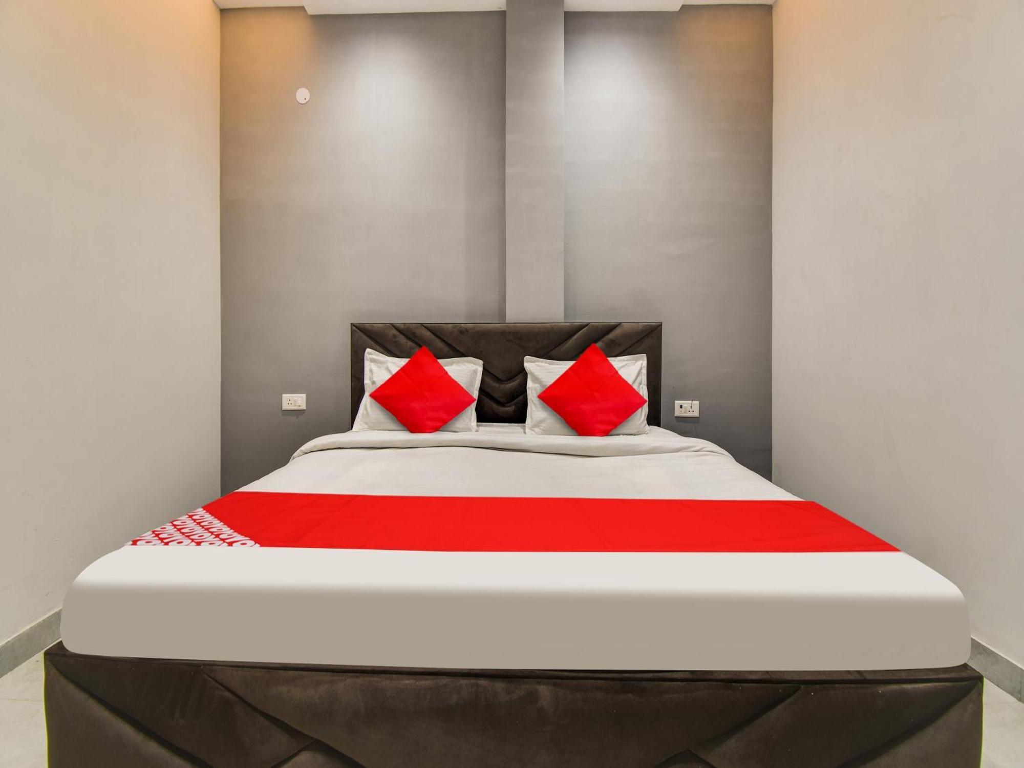 O Iris Lite Hotel