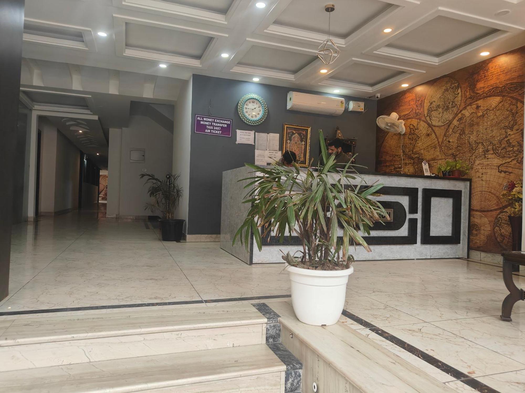 De Tark A Family Near Igi Airport Delhi Hotel 4*
