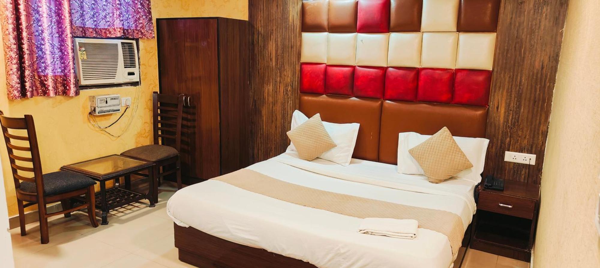 Royal Caves Plaza Near Igi Airport Delhi