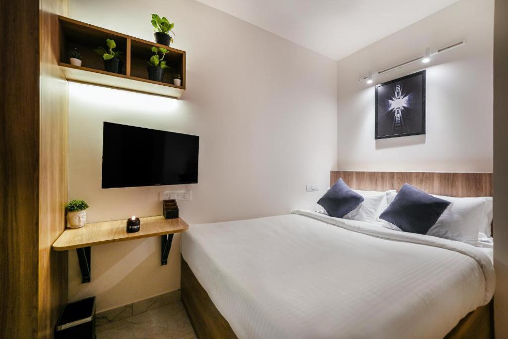 Vijaydeep Place Near Delhi Airport Hotel 3*