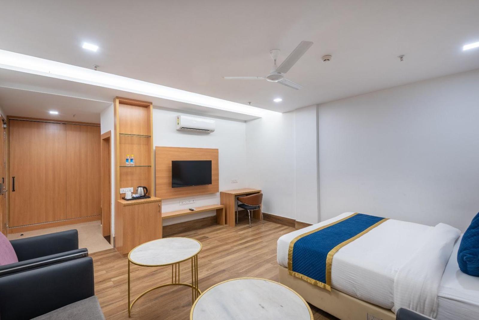 The Sandalwood By Mavenco Hospitality I Near Delhi Airport Hotel Nova Deli