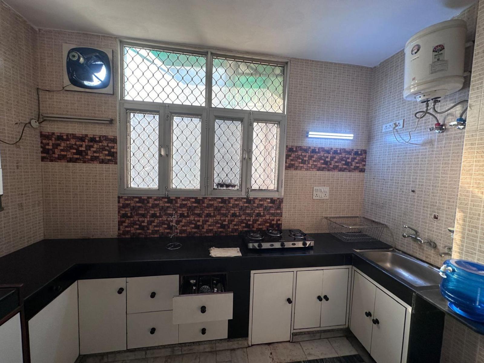 Apartment The Raveesh J42 *