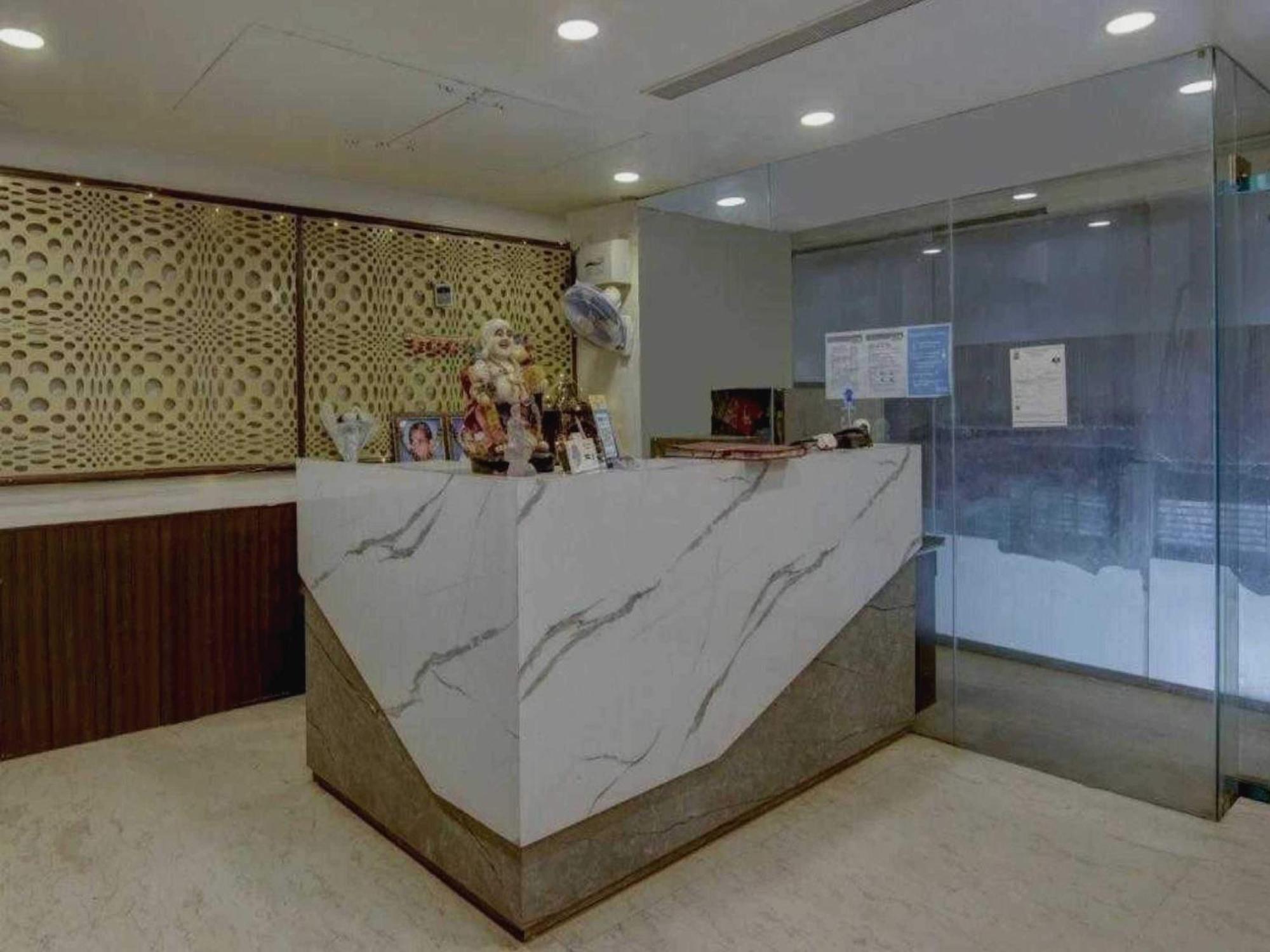 Hotel O Metro Near Gurudwara Shri Bangla Sahib 3*