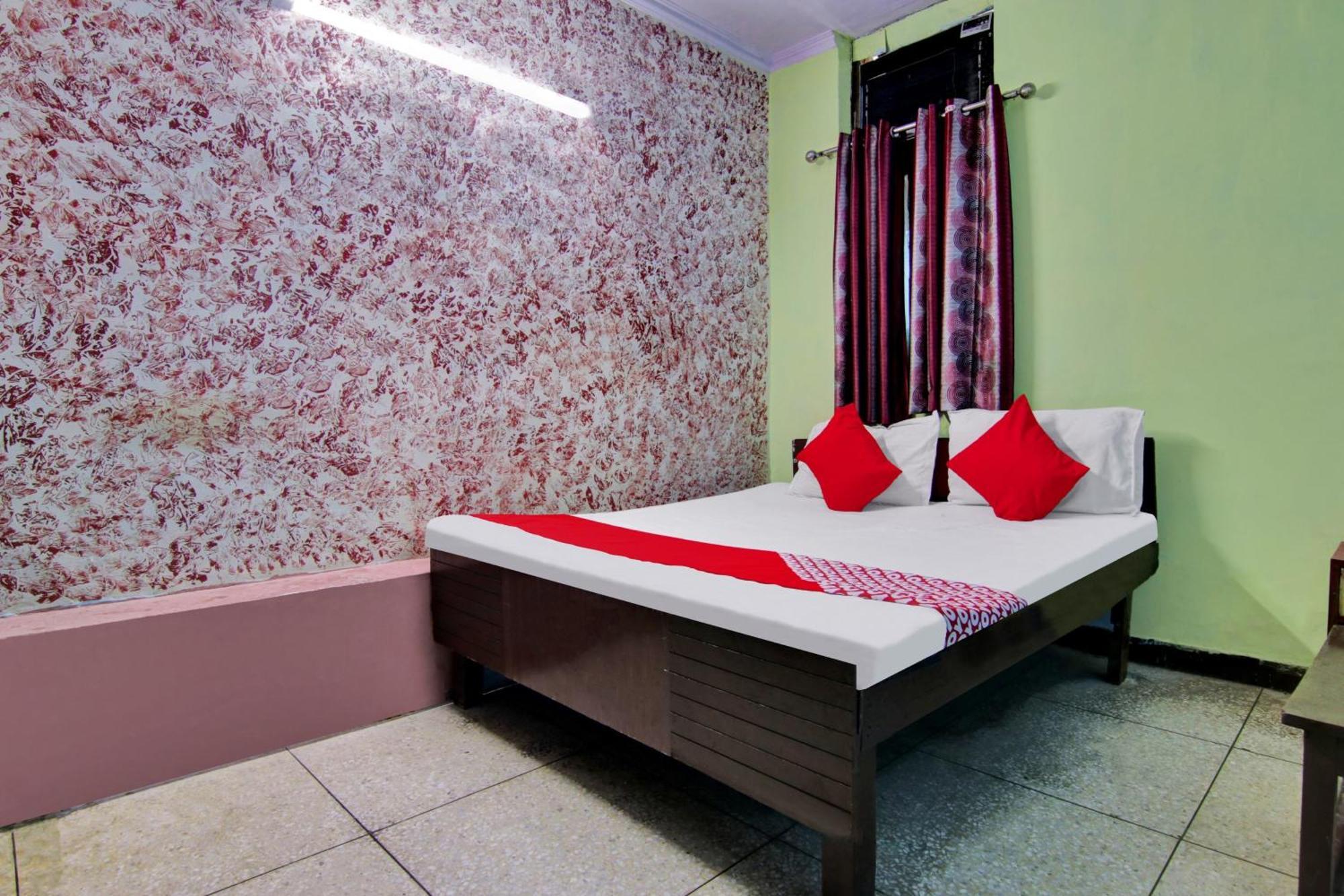 Oyo Flagship 81167 Swagat Dx Hotel 3*