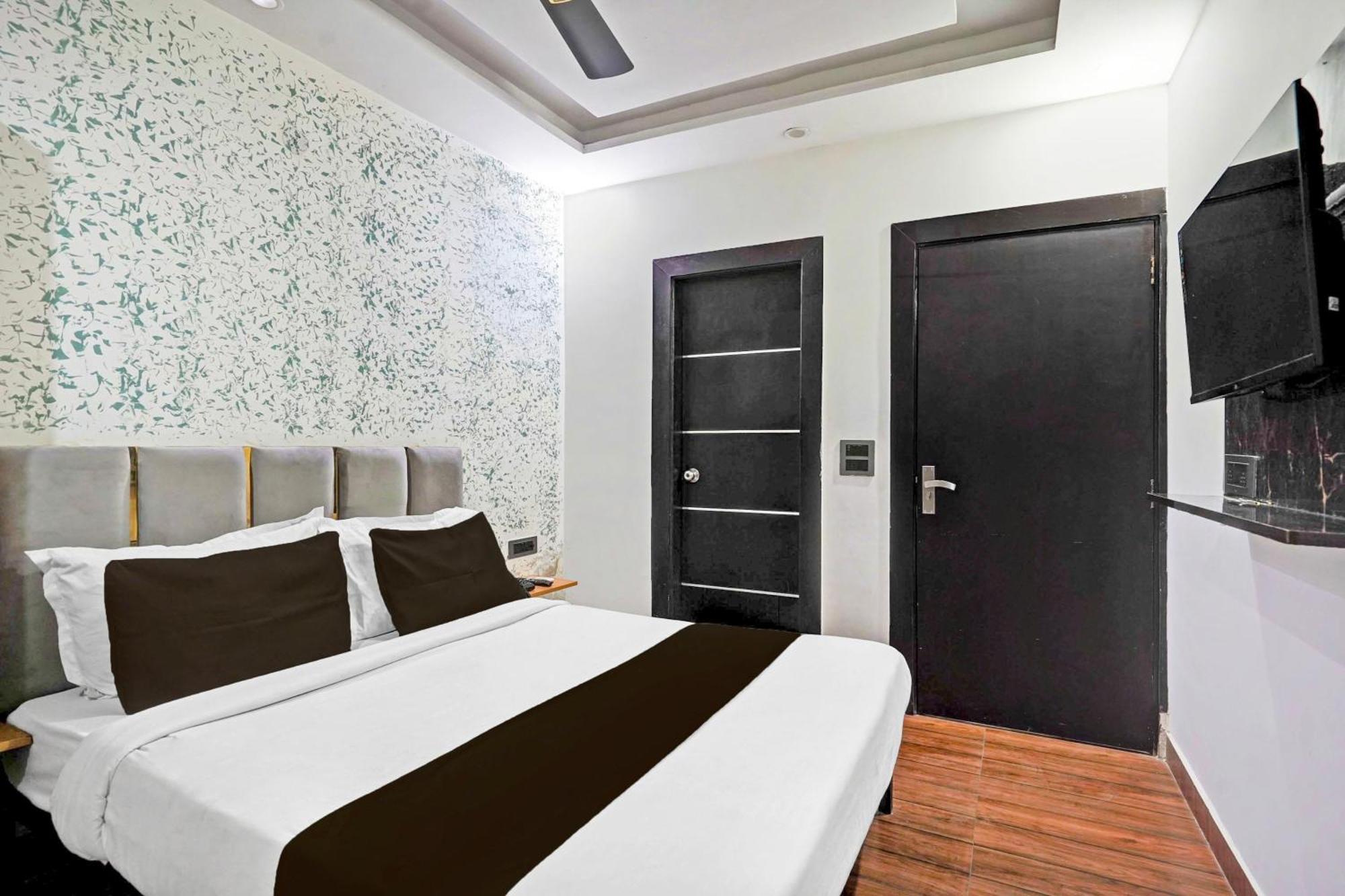Twamev Residency Hotel 4*