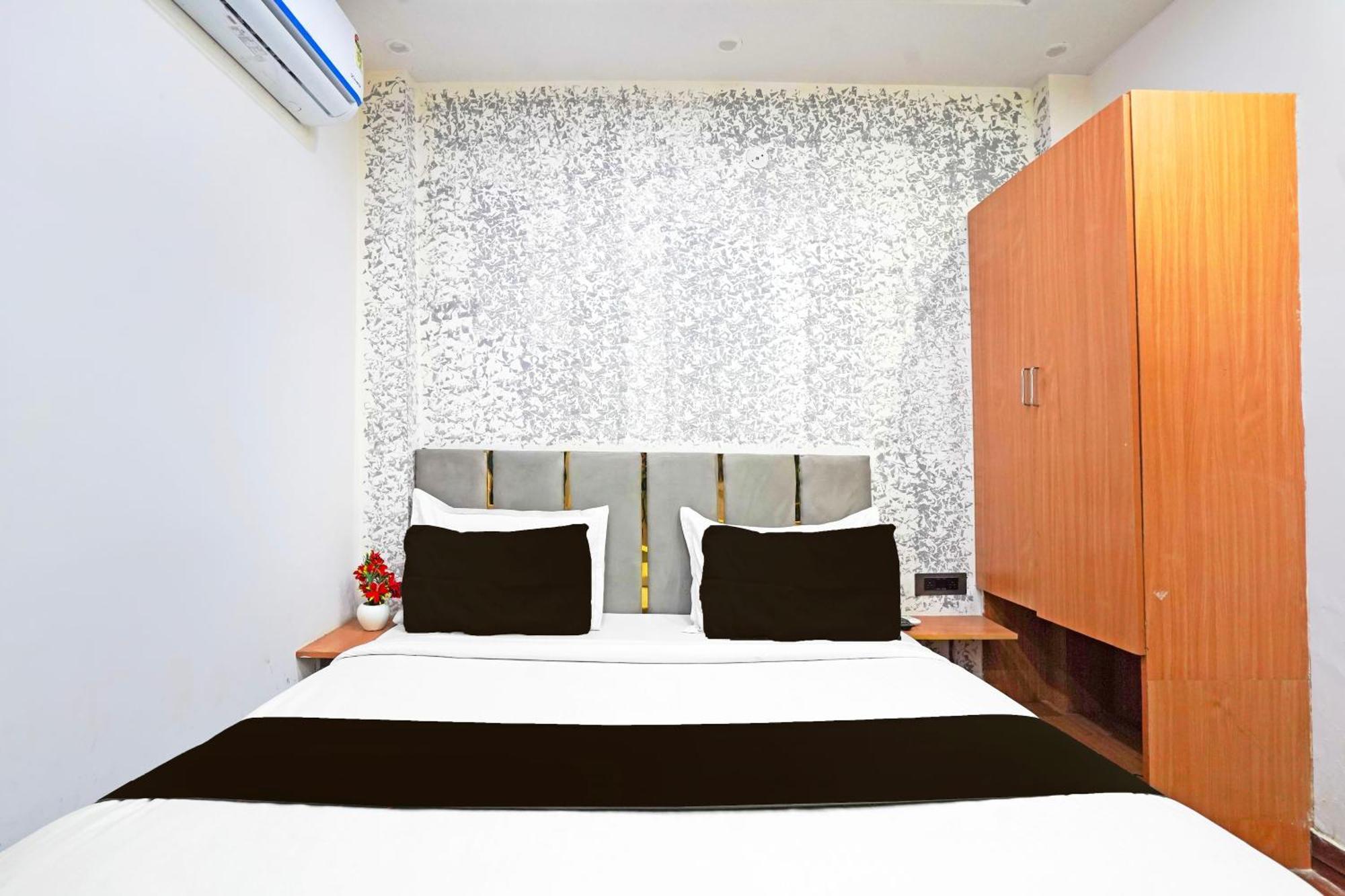 Hotel Twamev Residency