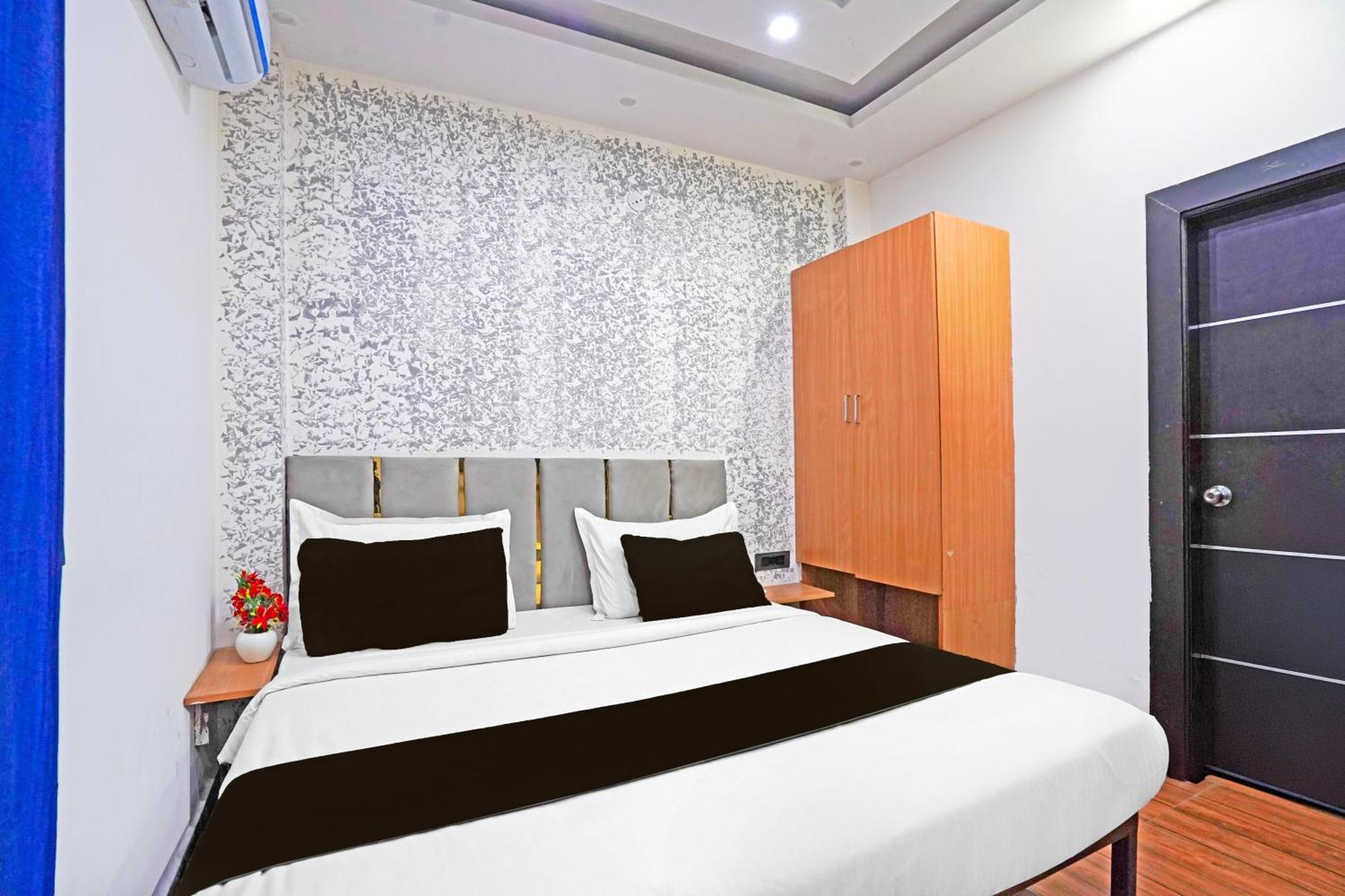 Hotel Twamev Residency
